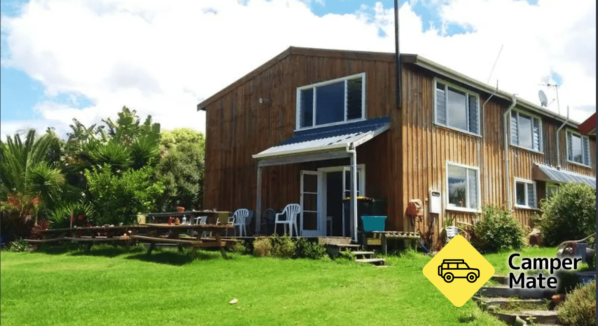 Tairua Beach House Backpackers & Camp - Image 2