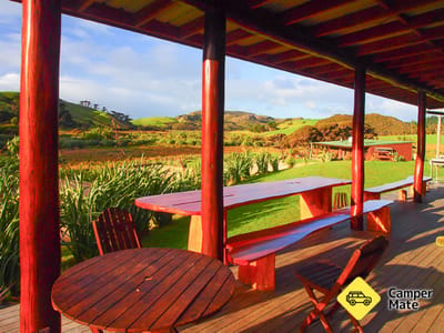 Restauracje w pobliżu Wharariki Beach Holiday Park