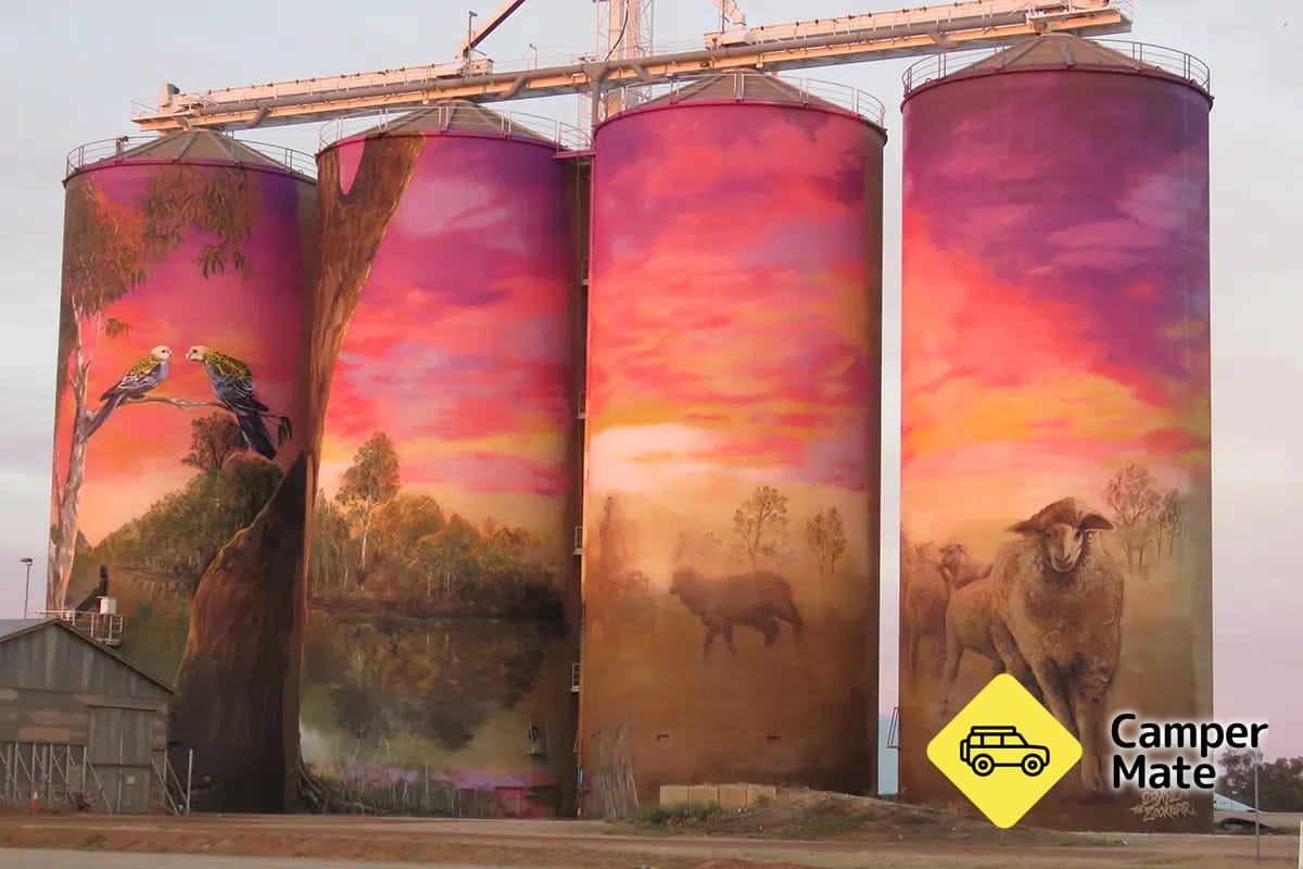 Thallon Silo Mural