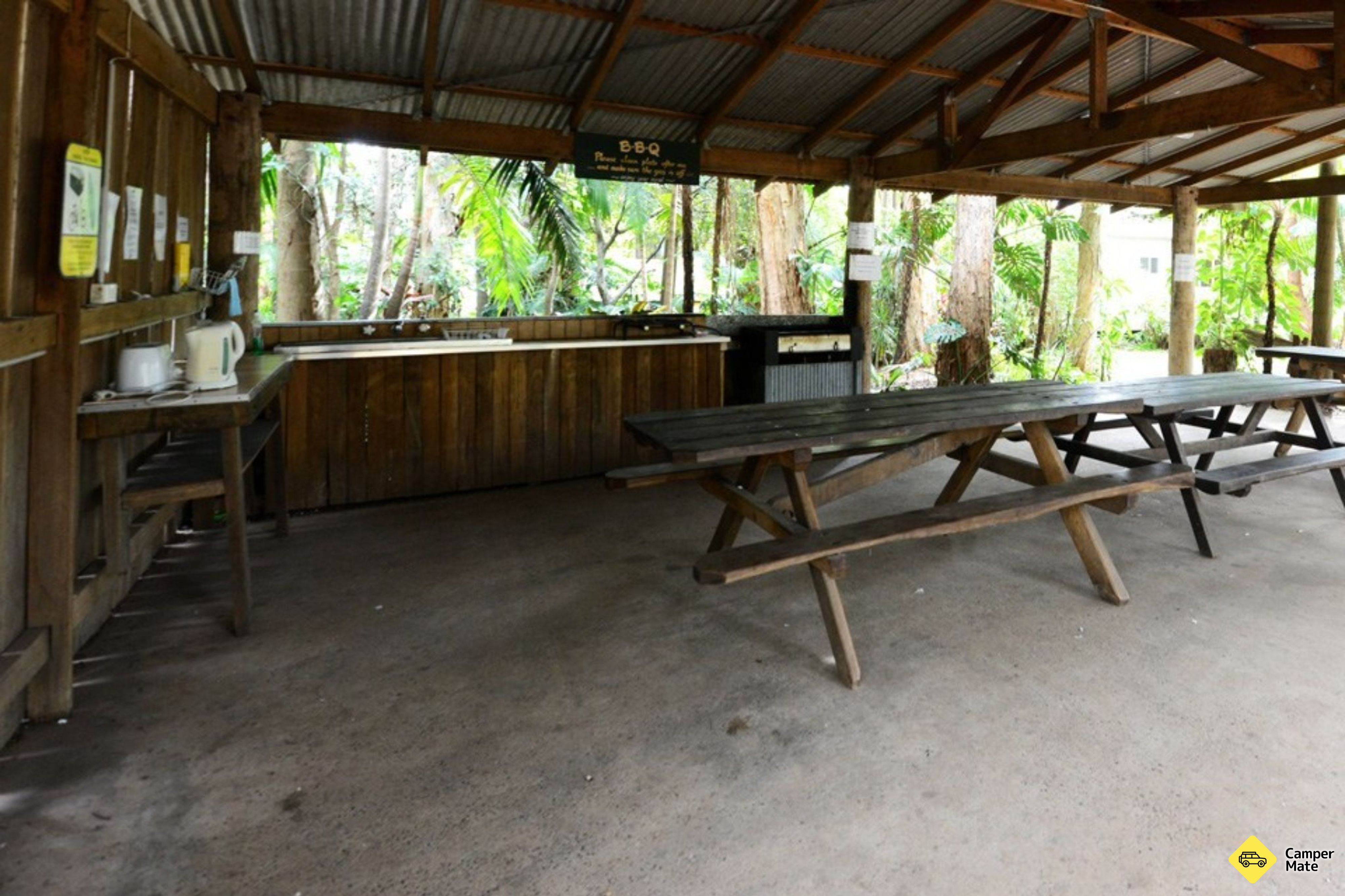 Flynns Beach Caravan Park - Image 3