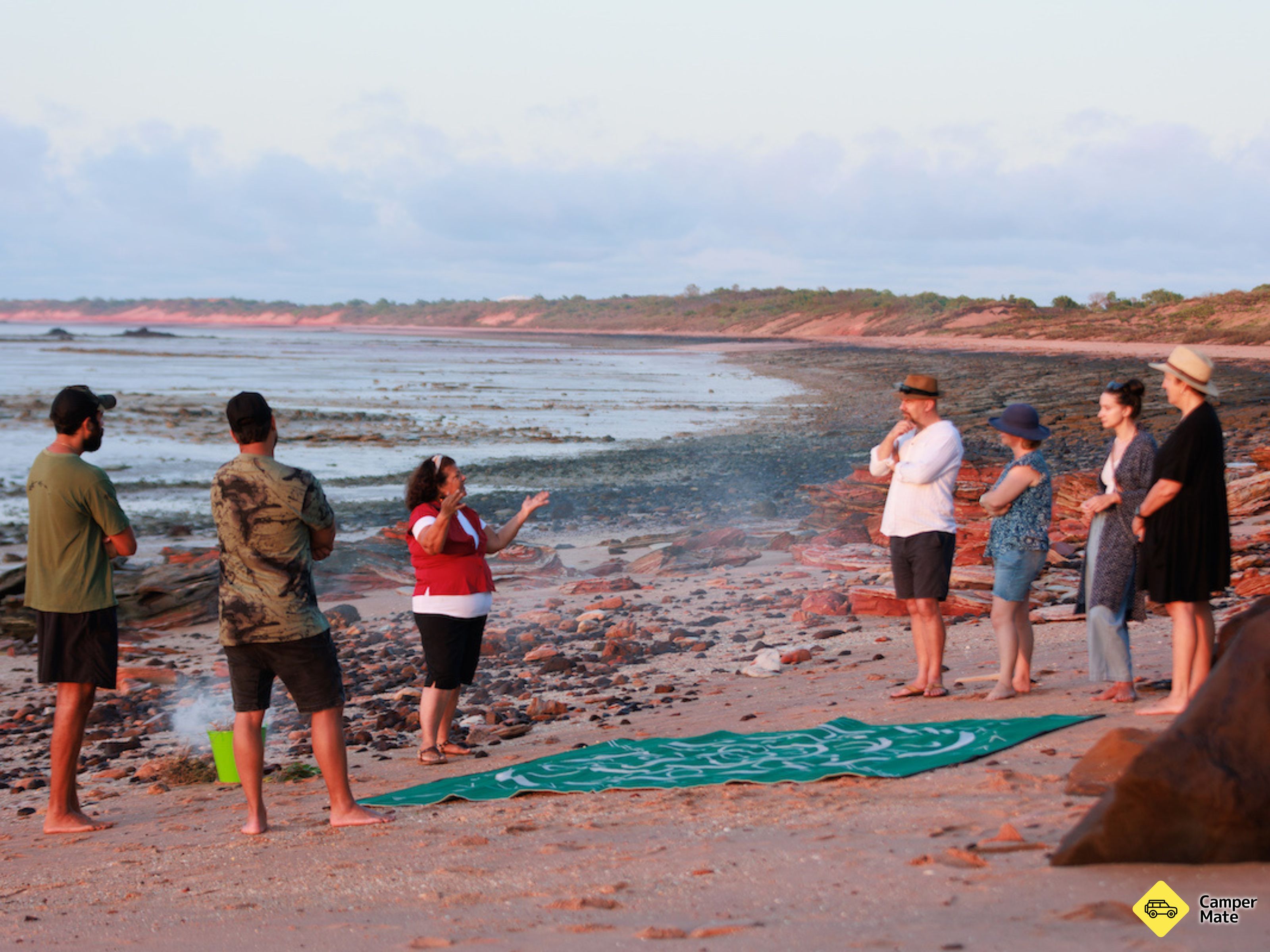 טיולים בForeshore Beach Aboriginal Walking Tour - Image 2