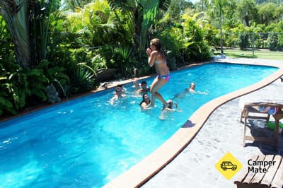 1770 Southern Cross Backpackers and Camp
