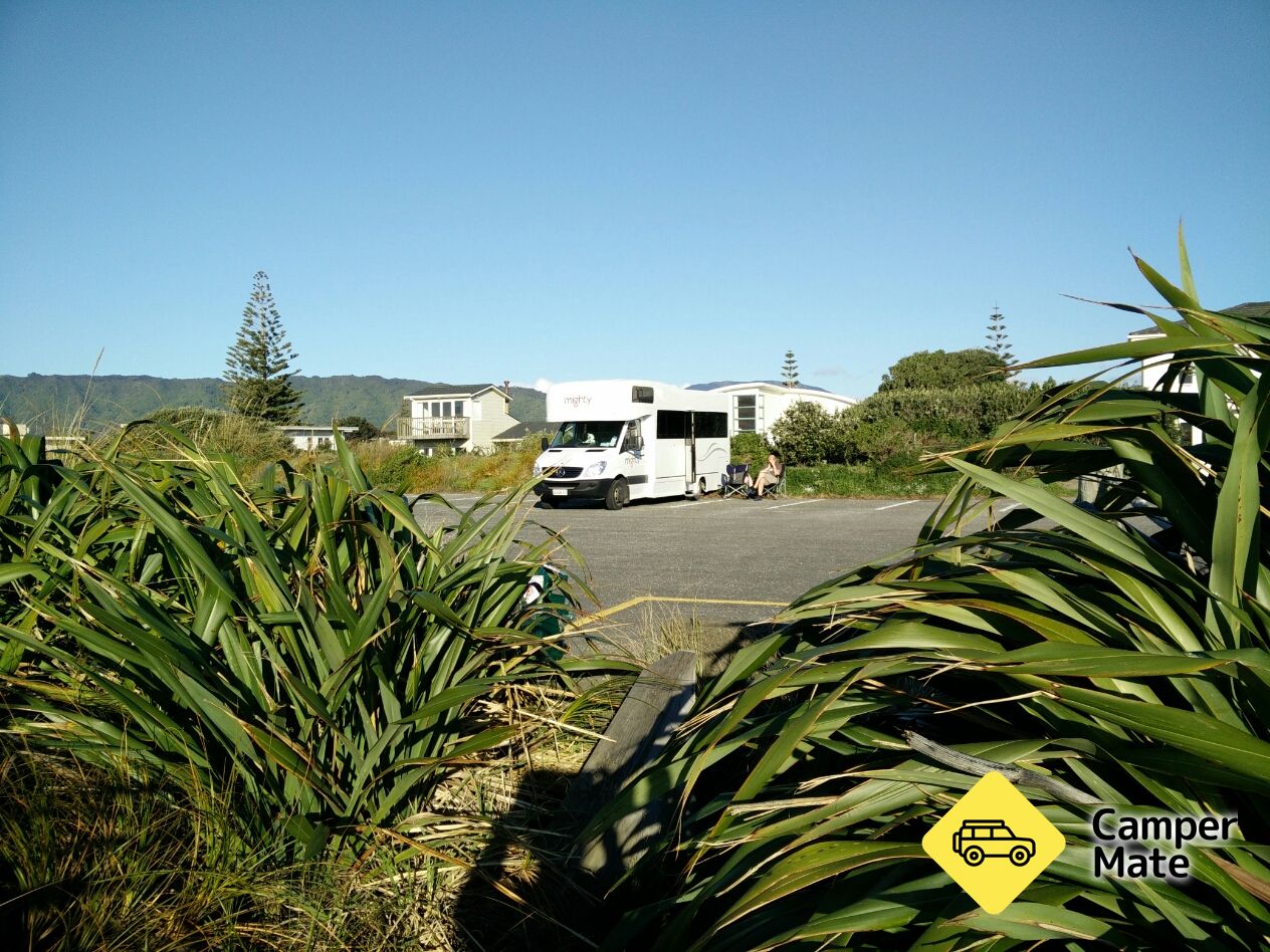 Waimea Road Beach Carpark - Image 2