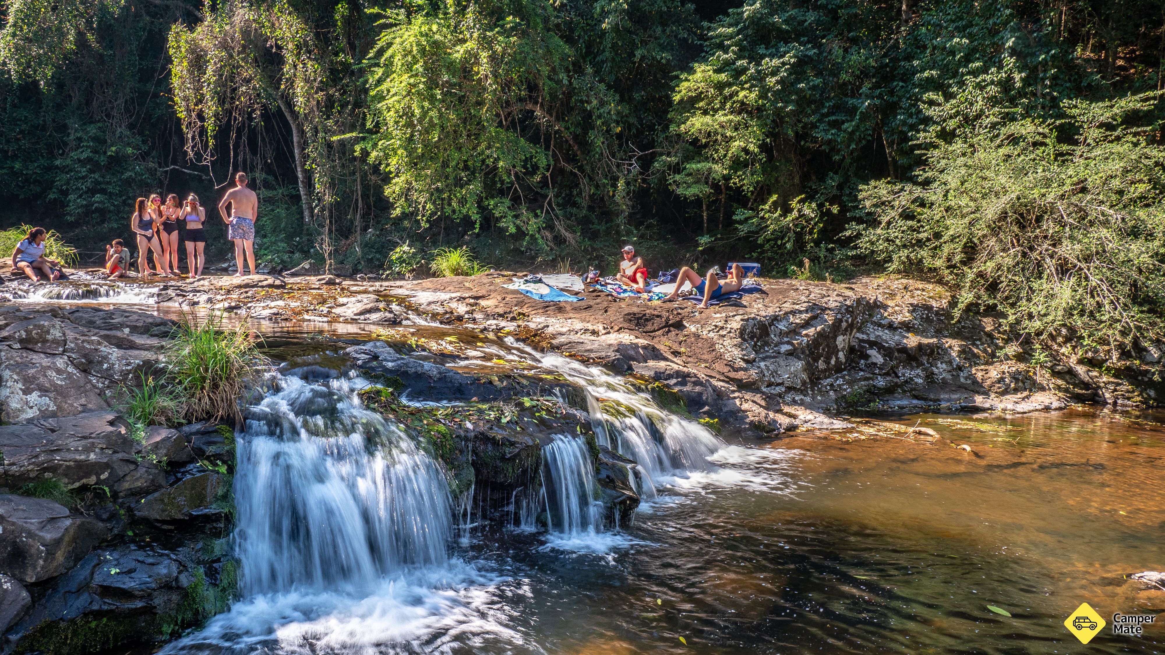 Sân vườn Falls