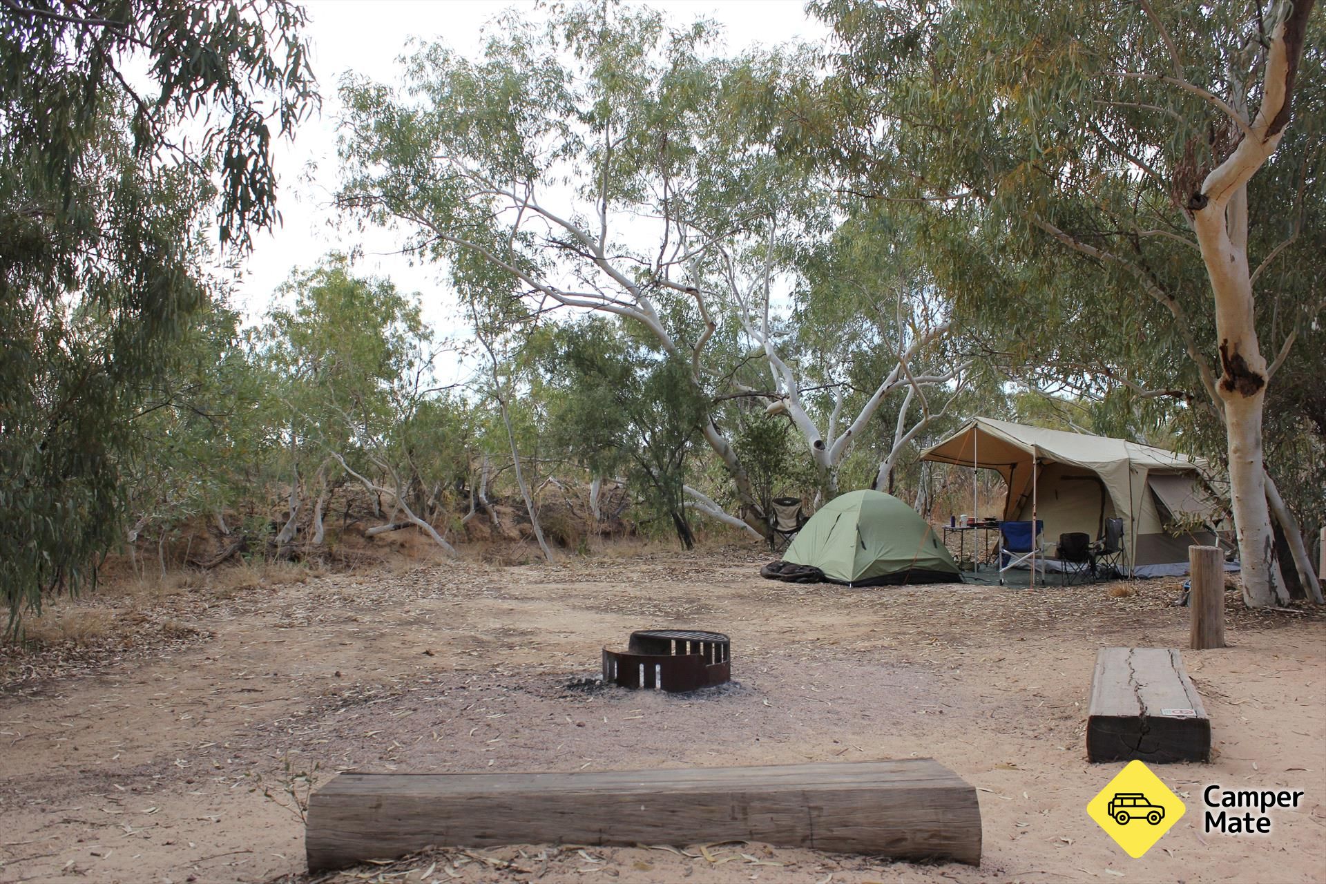 Bough Shed Hole Kamp Alanları