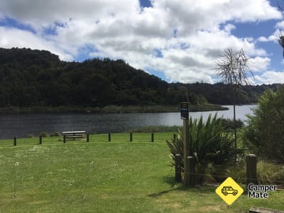 Lake Rotokare Scenic Reserve 