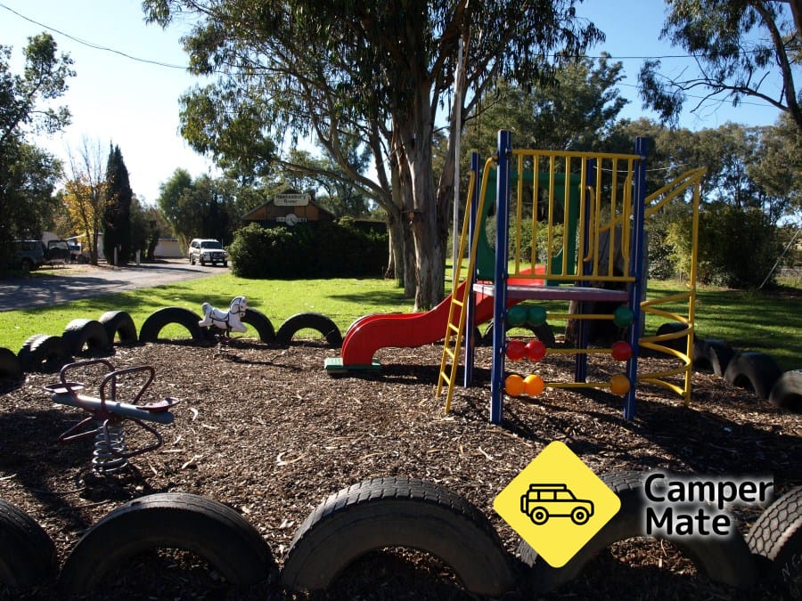 《Cowra Holiday Park》