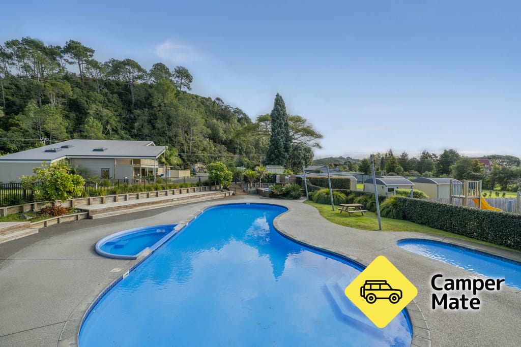 Cooks Beach Resort - Image 2