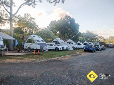 Restauranter i nærheden af Mount Morgan Silver Wattle Caravan Park