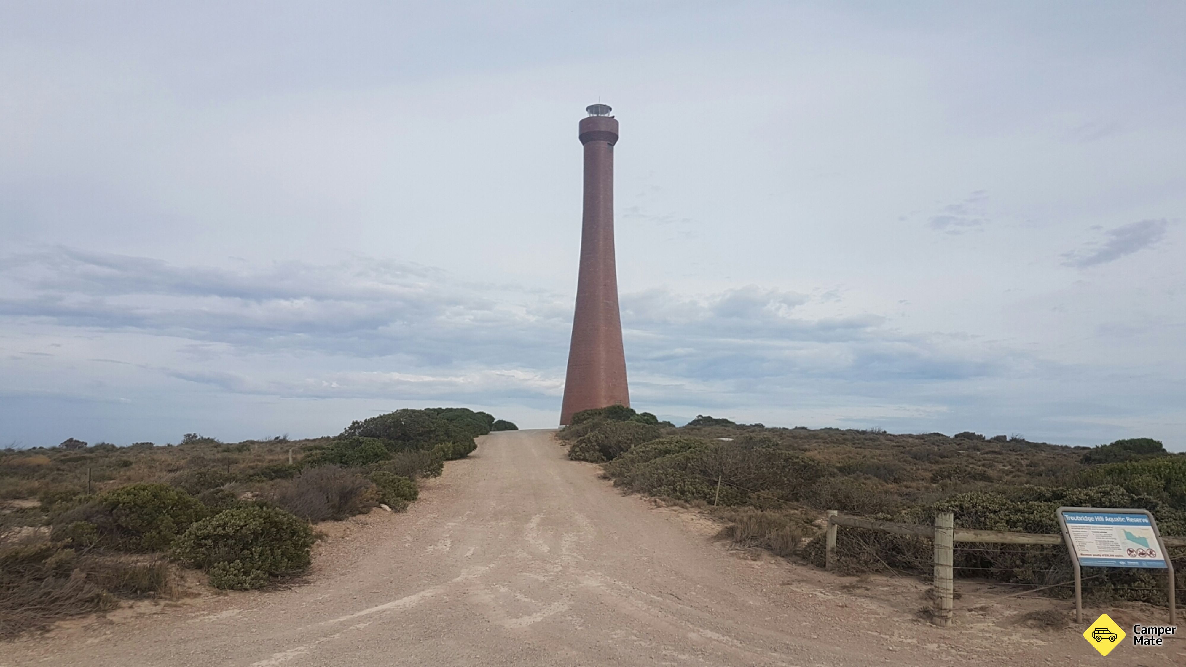 Troubridge Hill Lighthouse 근처 오락거리
