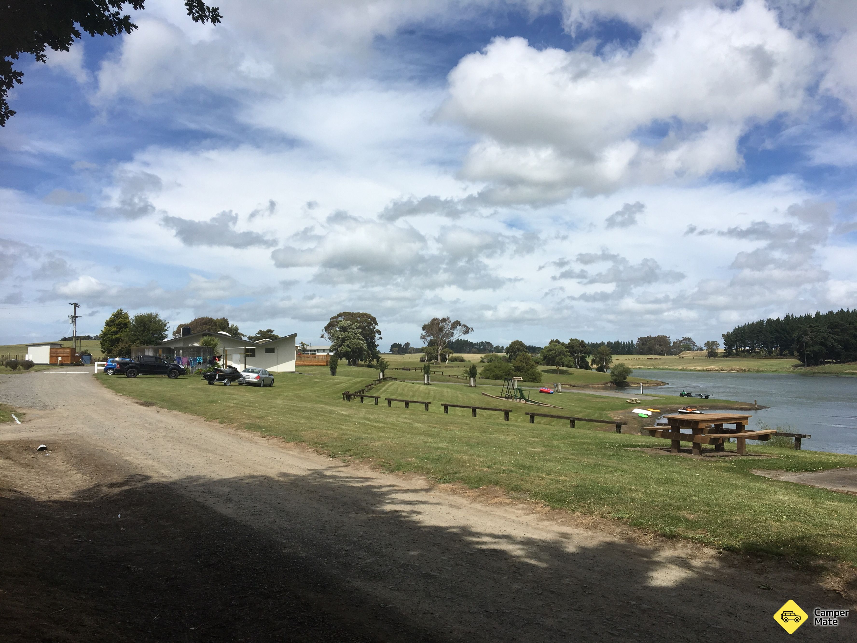 Dudding Lake Motorcamp & Picnic Park - Image 2