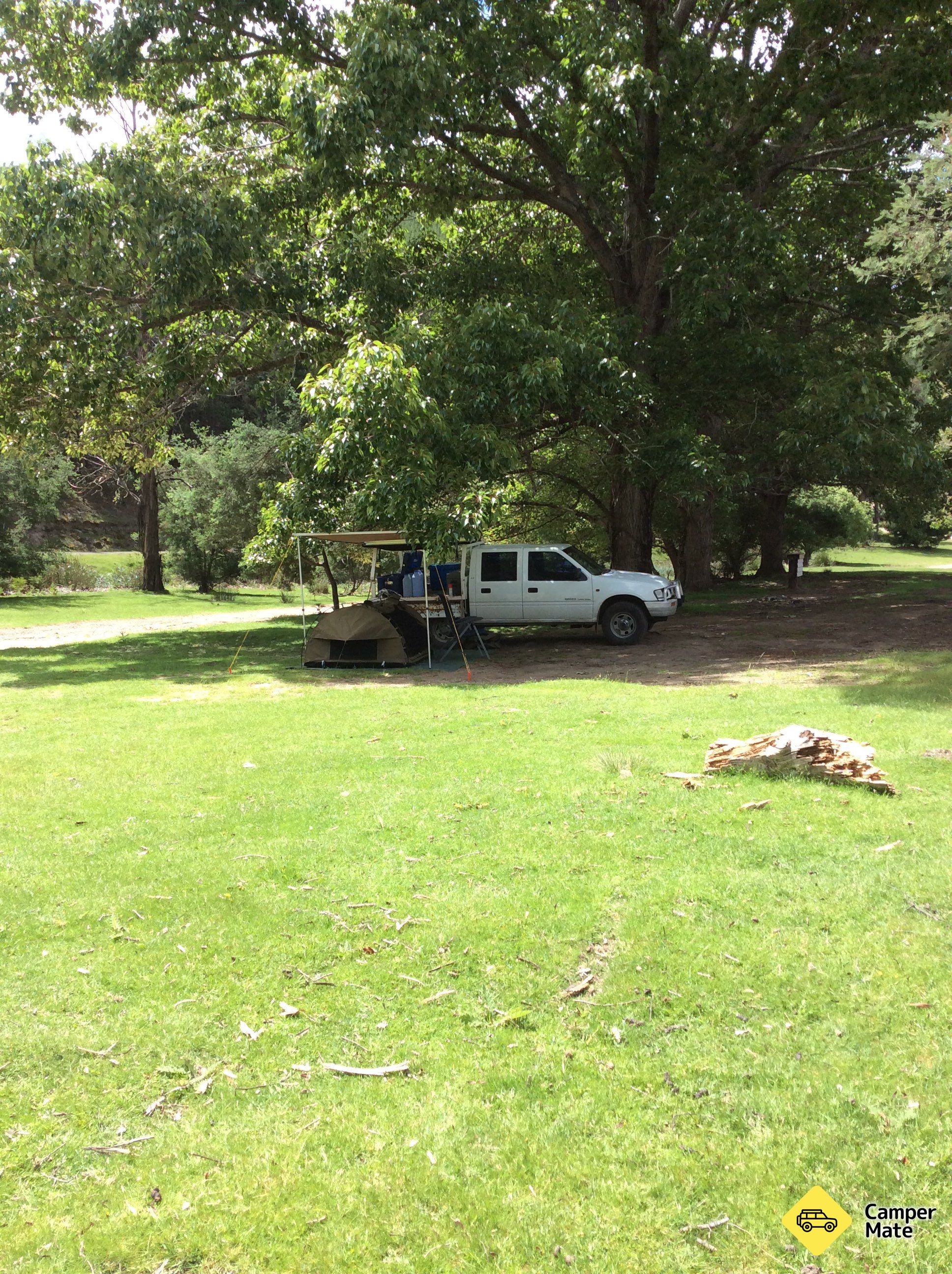 Griffin Park Camping 부근의 호텔 - Image 2