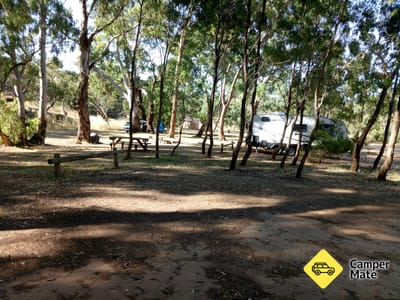 Restauranter i nærheten av Butts Reserve Camping Area