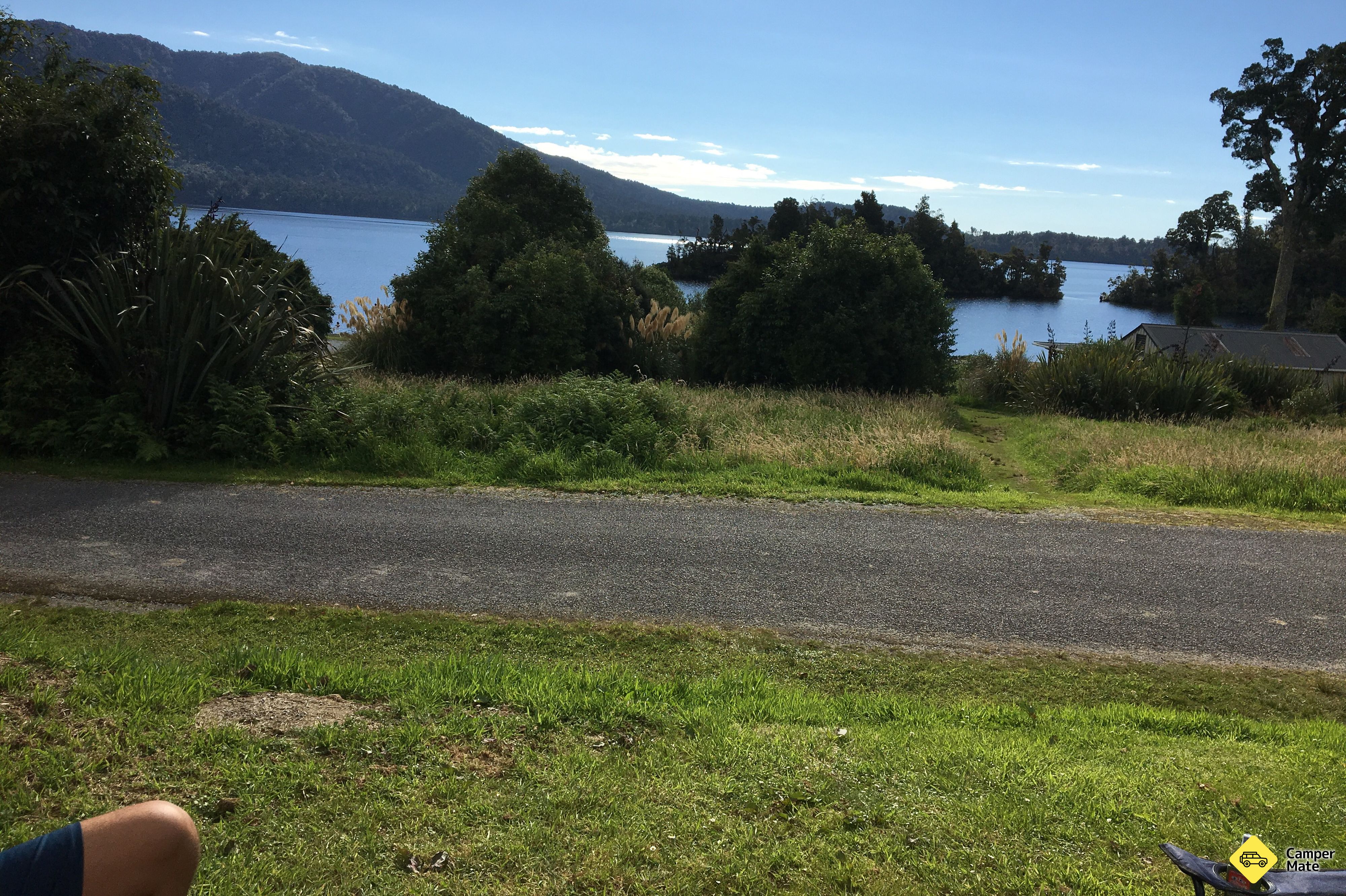 Hans Bay - Lake Kaniere kemping - Image 2