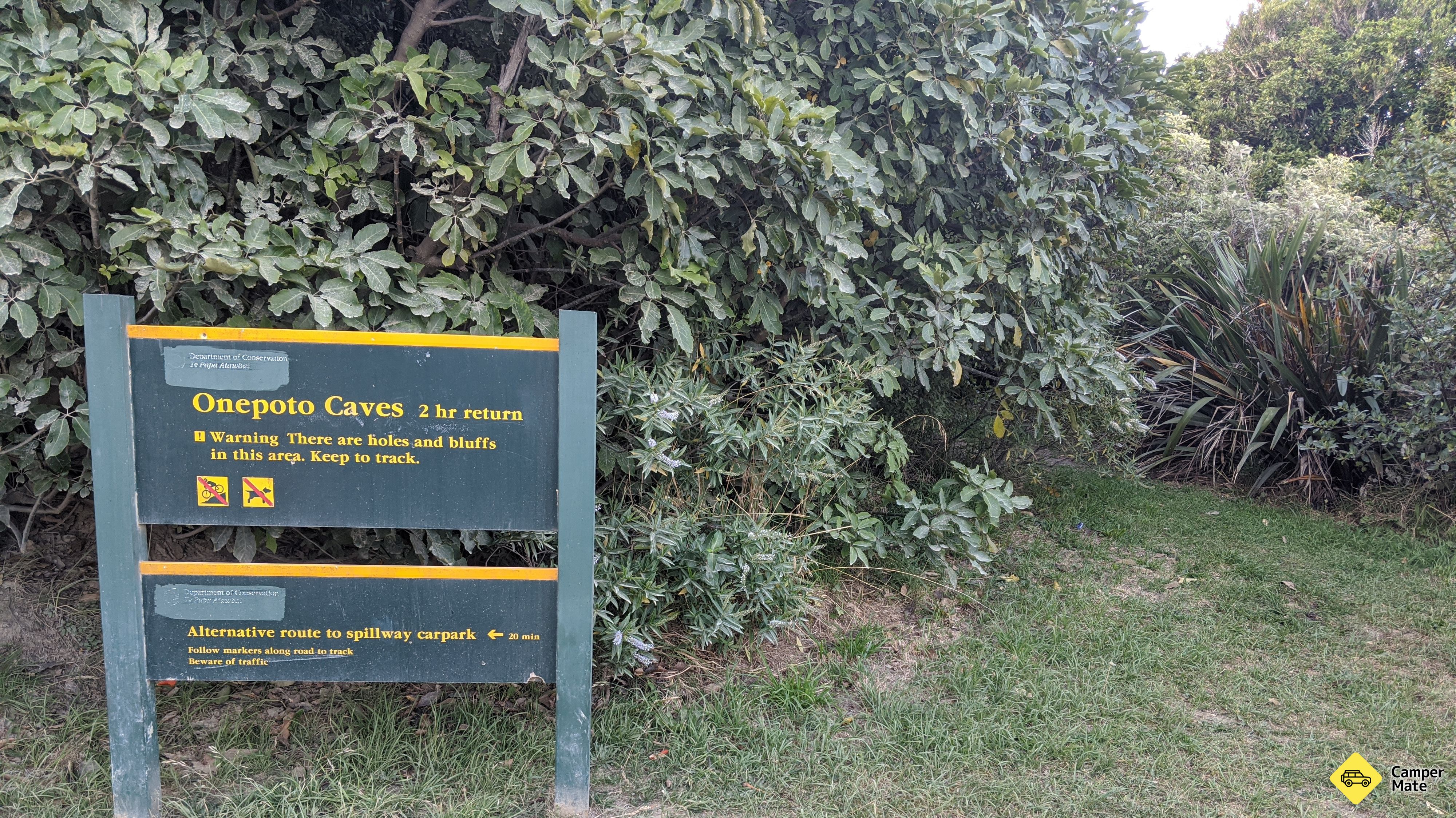 Onepoto Caves Caminhada