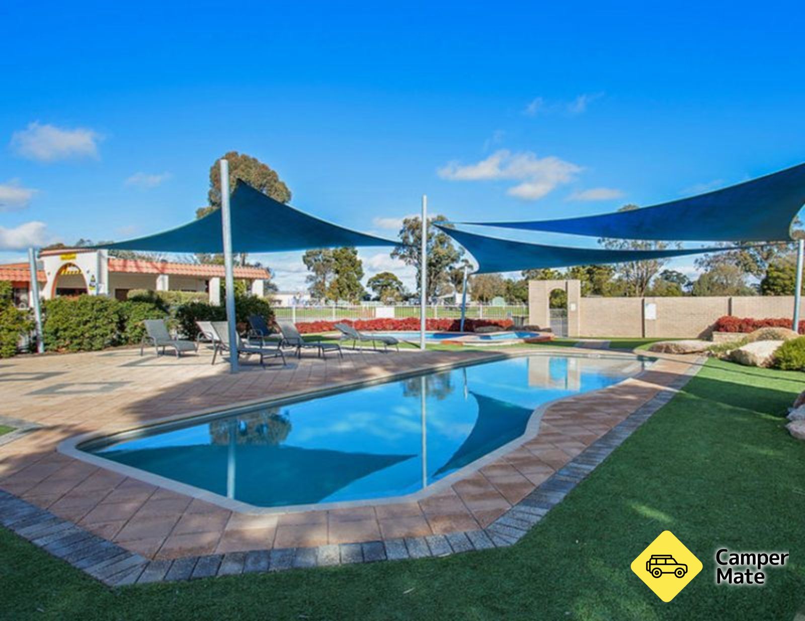 Horsham Holiday Park  - Image 3