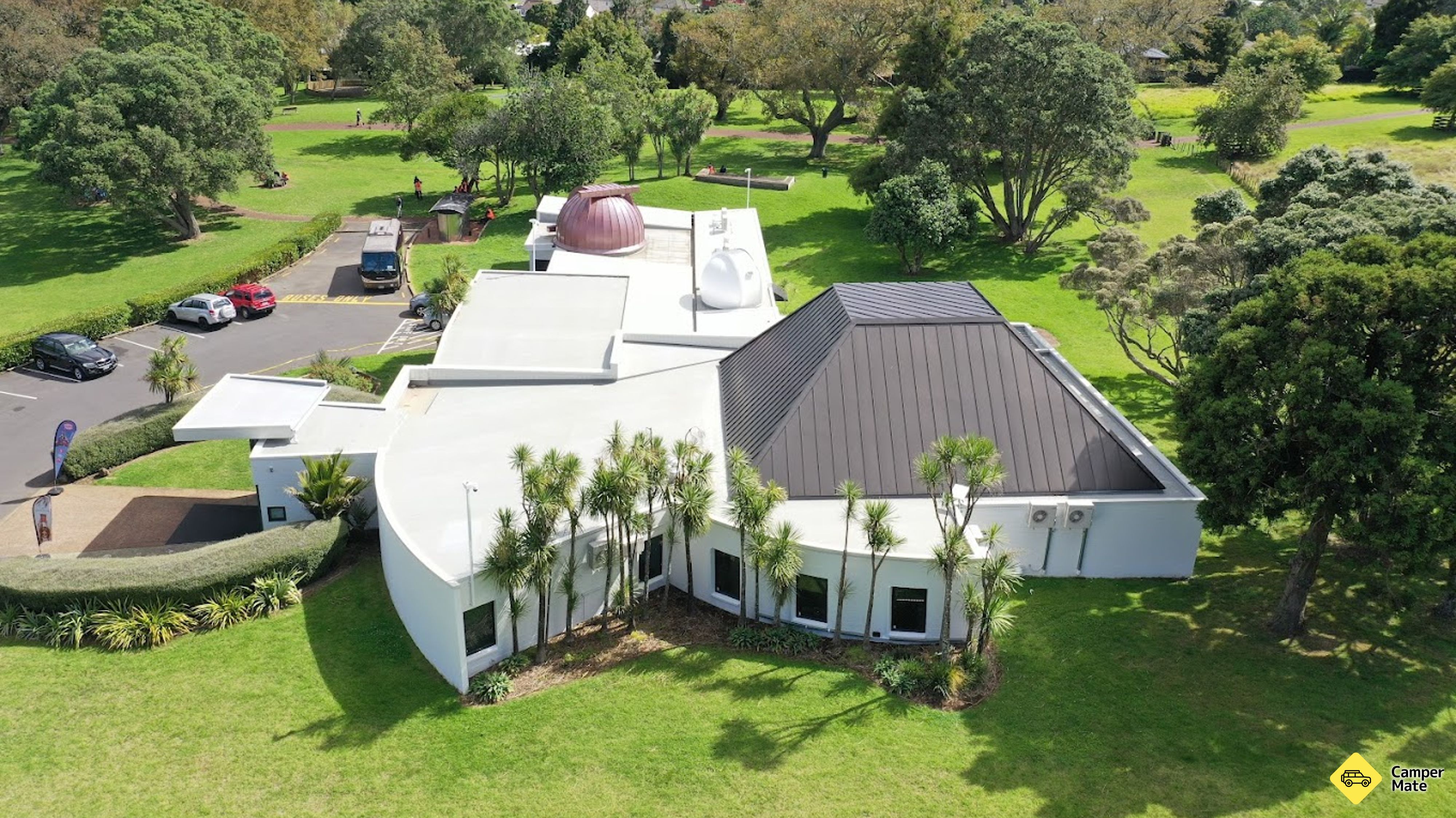 Stardome Observatory & Planetarium 근처 오락거리