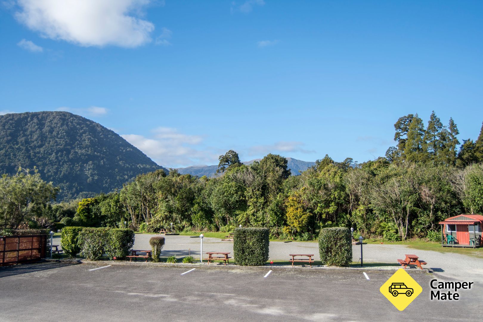 Haast Lodge en Motor Park Accommodatie - Image 3