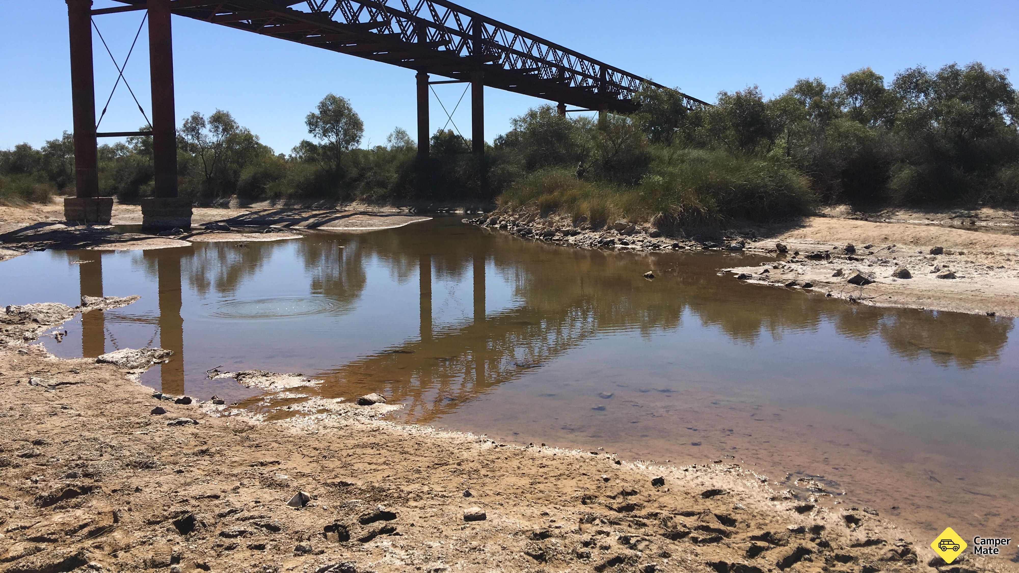 Algebuckina ब्रिज Neals Creek