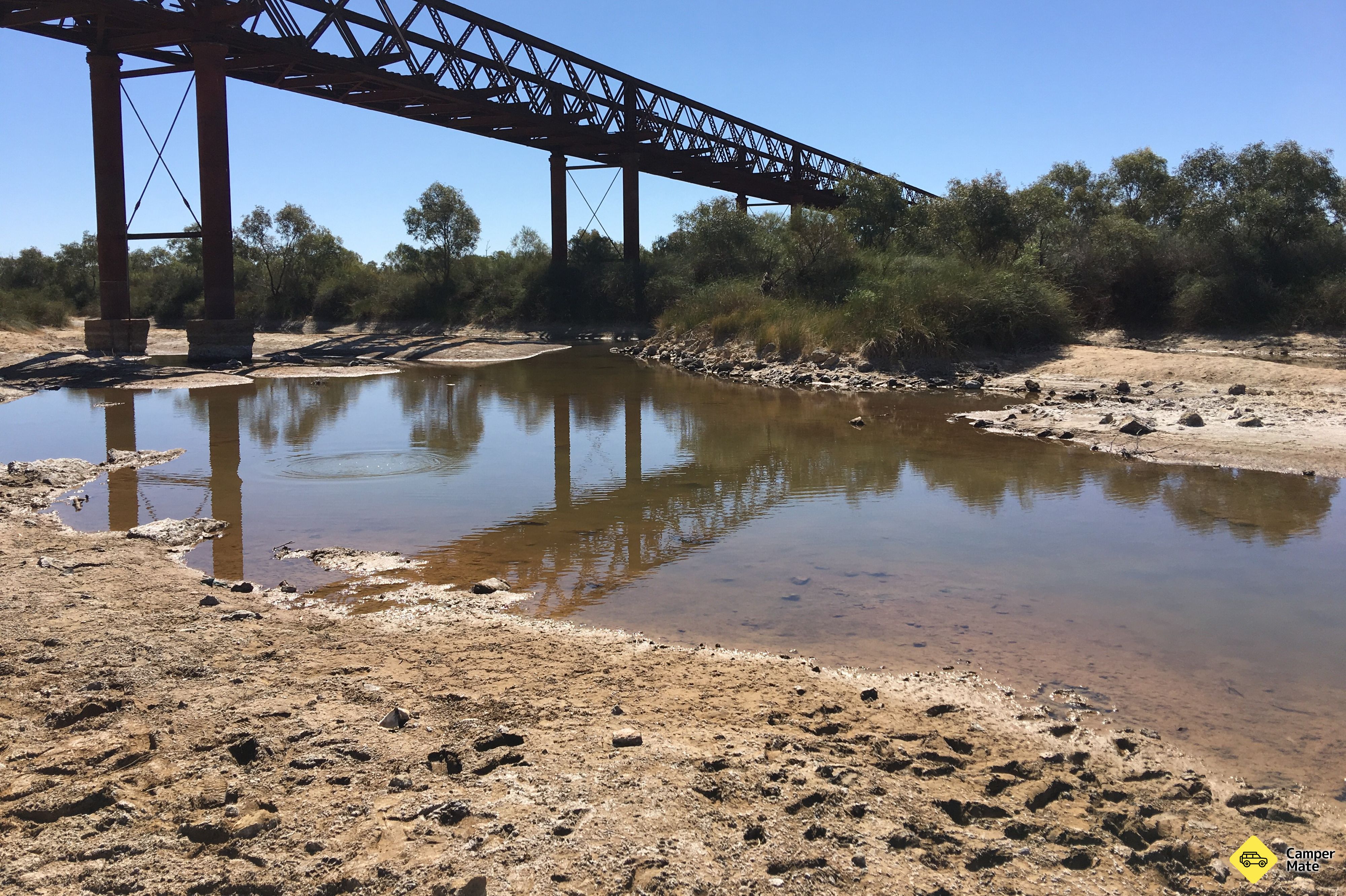 Algebuckina ब्रिज Neals Creek