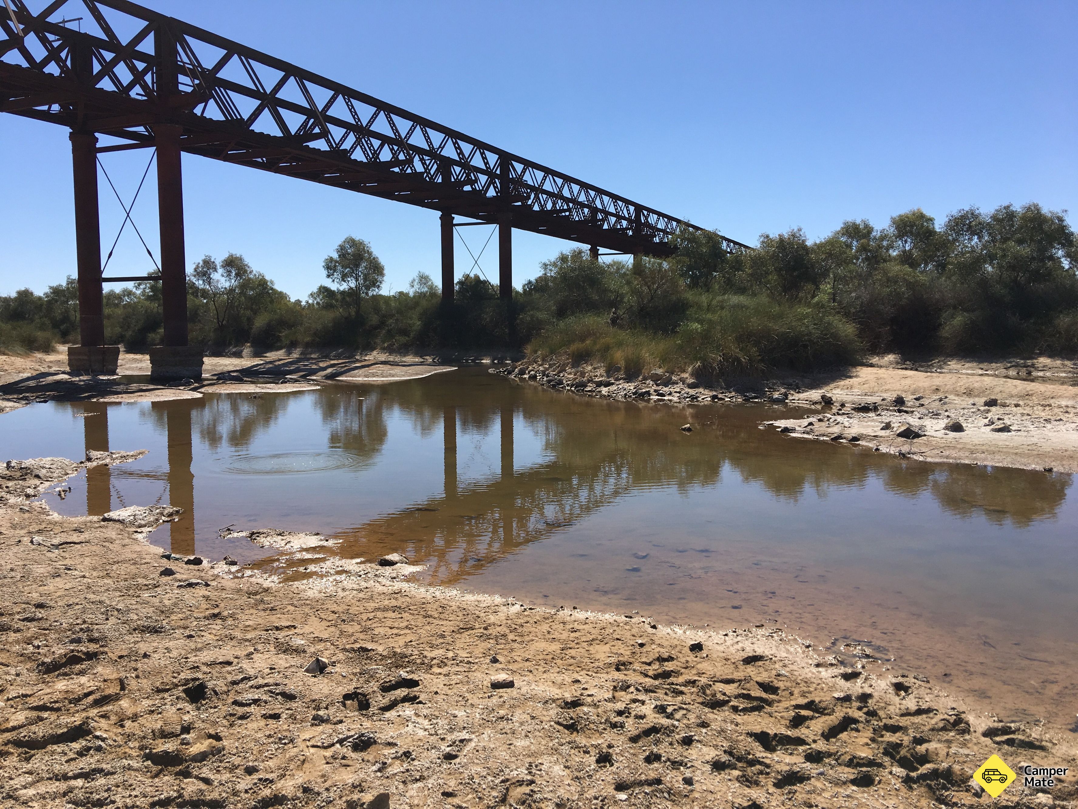 Algebuckina ब्रिज Neals Creek