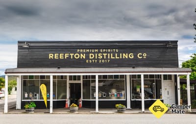 شركة Reefton Distilling Co - Distillery Tour and Tasting