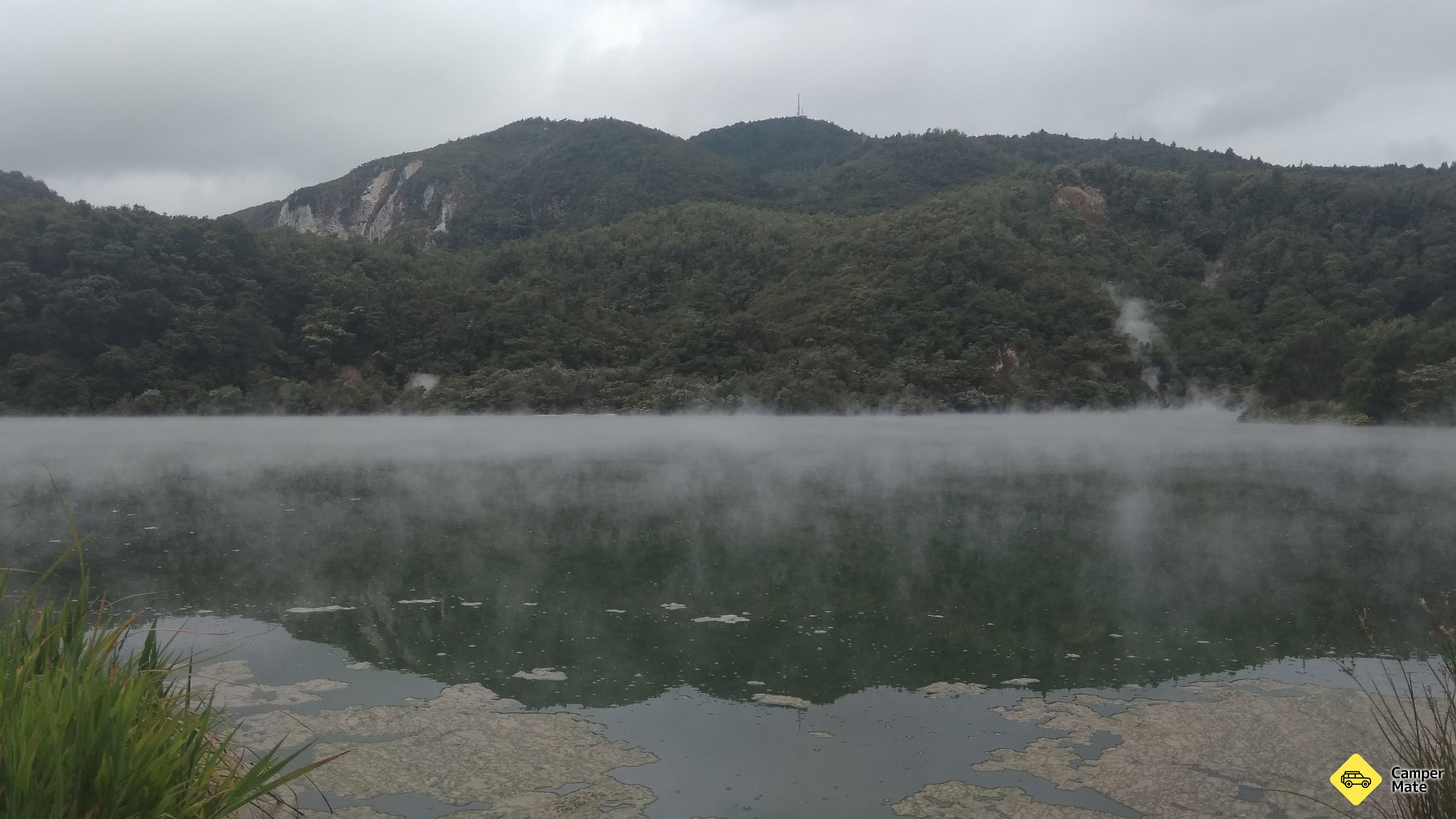 بحيرة Rotowhero Geothermal Lake