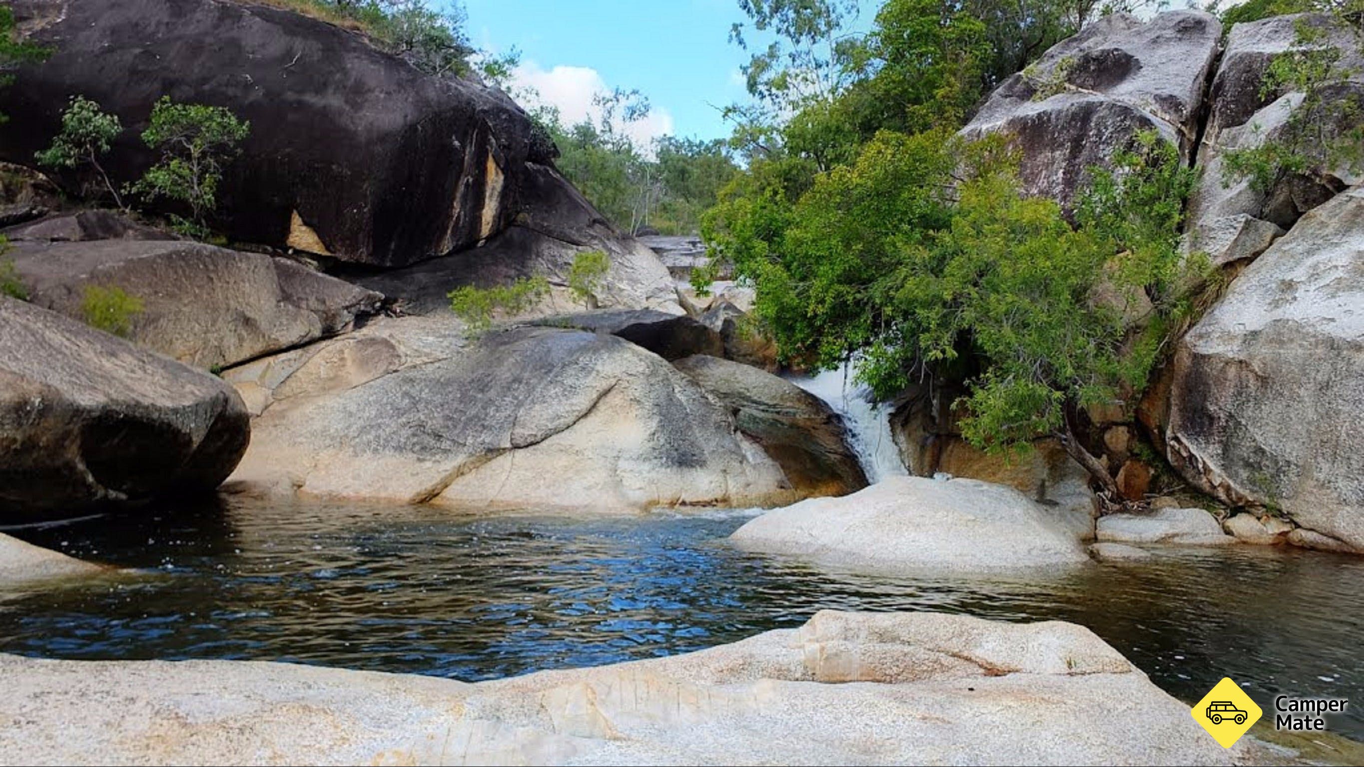 エメラルド・クリーク・フォールズ Emerald Creek Falls