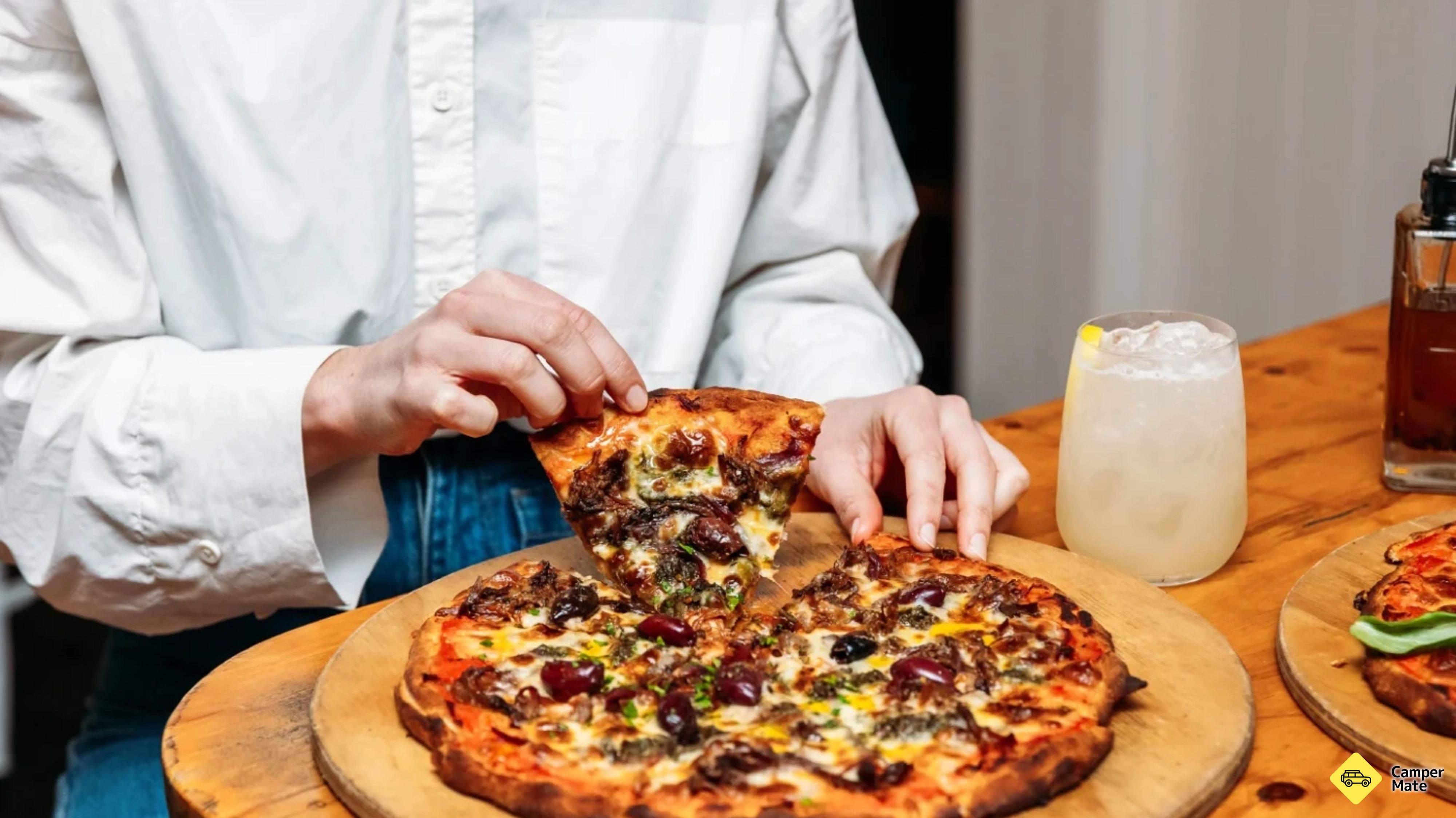 Neighbourhood Pizzeria
