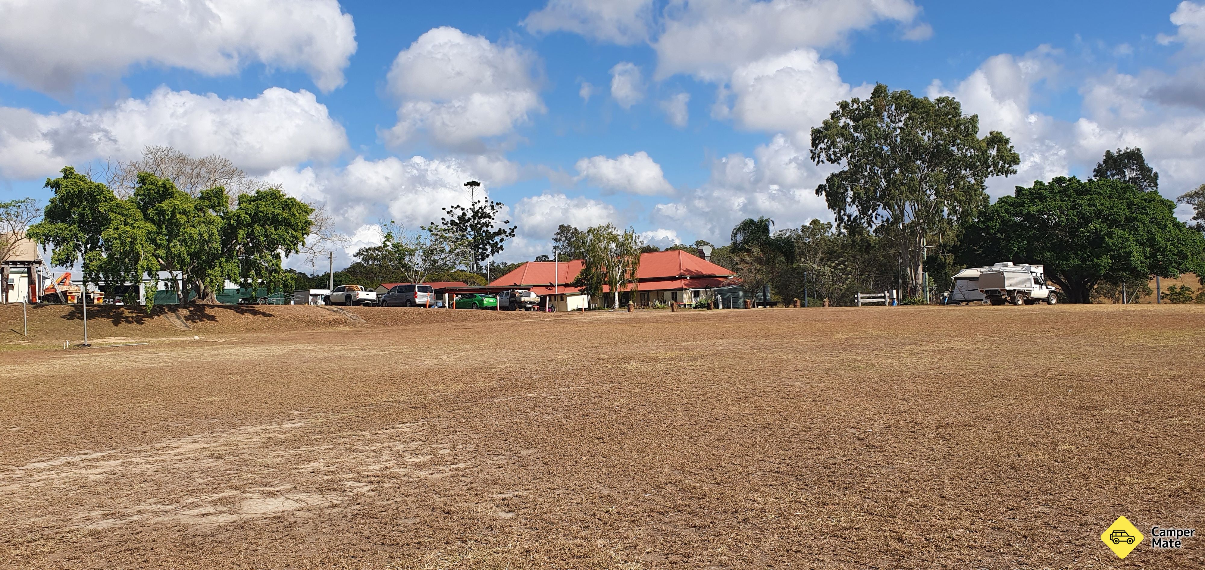 Royal Hotel Rosedale And Caravan Park