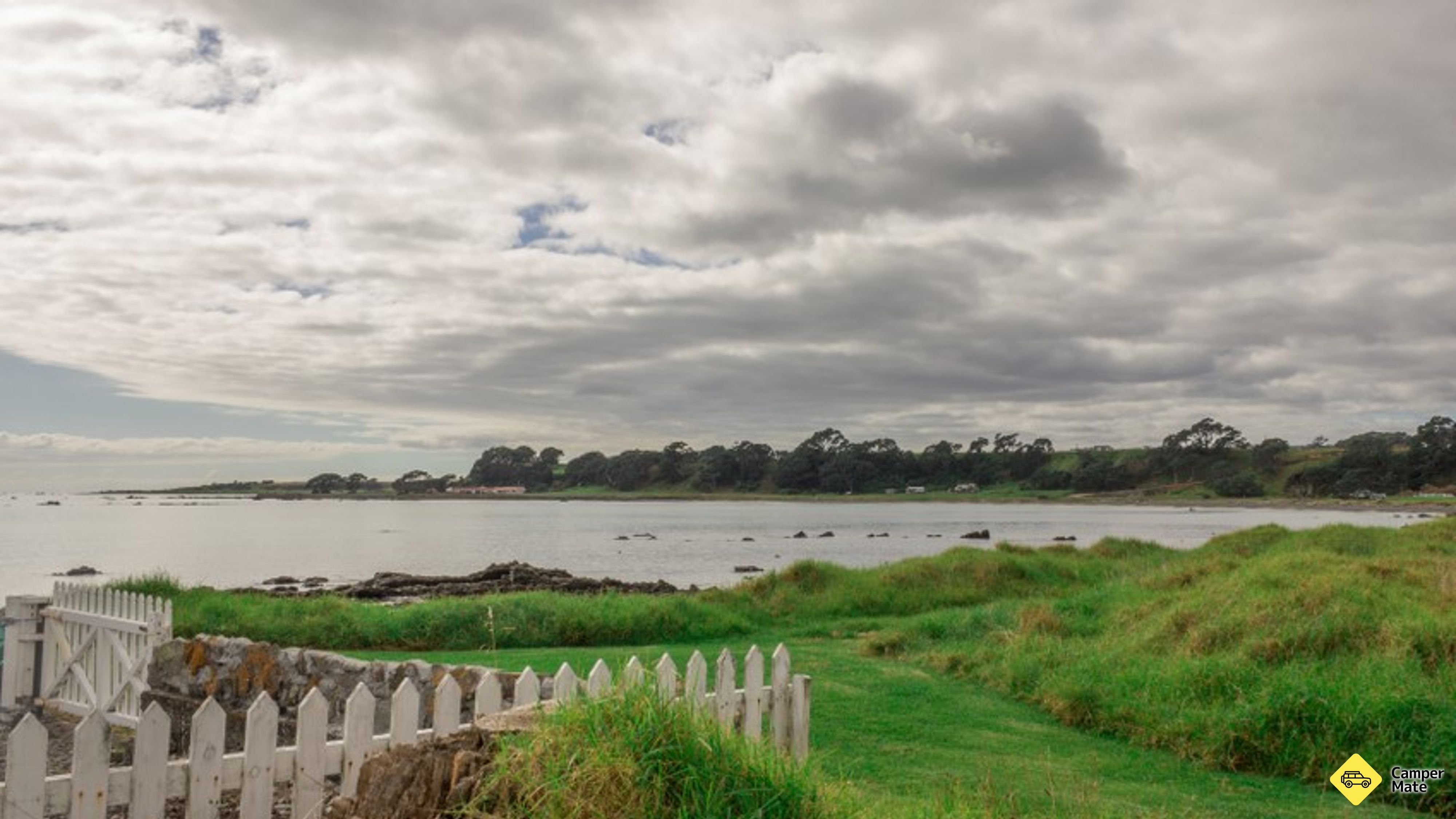Rivière Raukokore Estuary