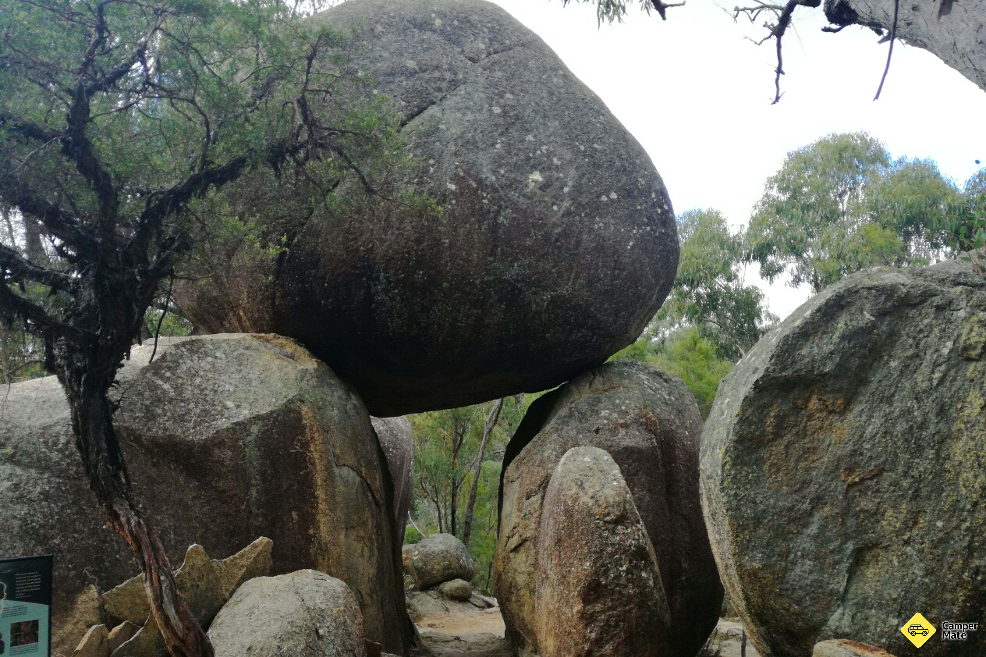 Il Granite Arch Walking Track