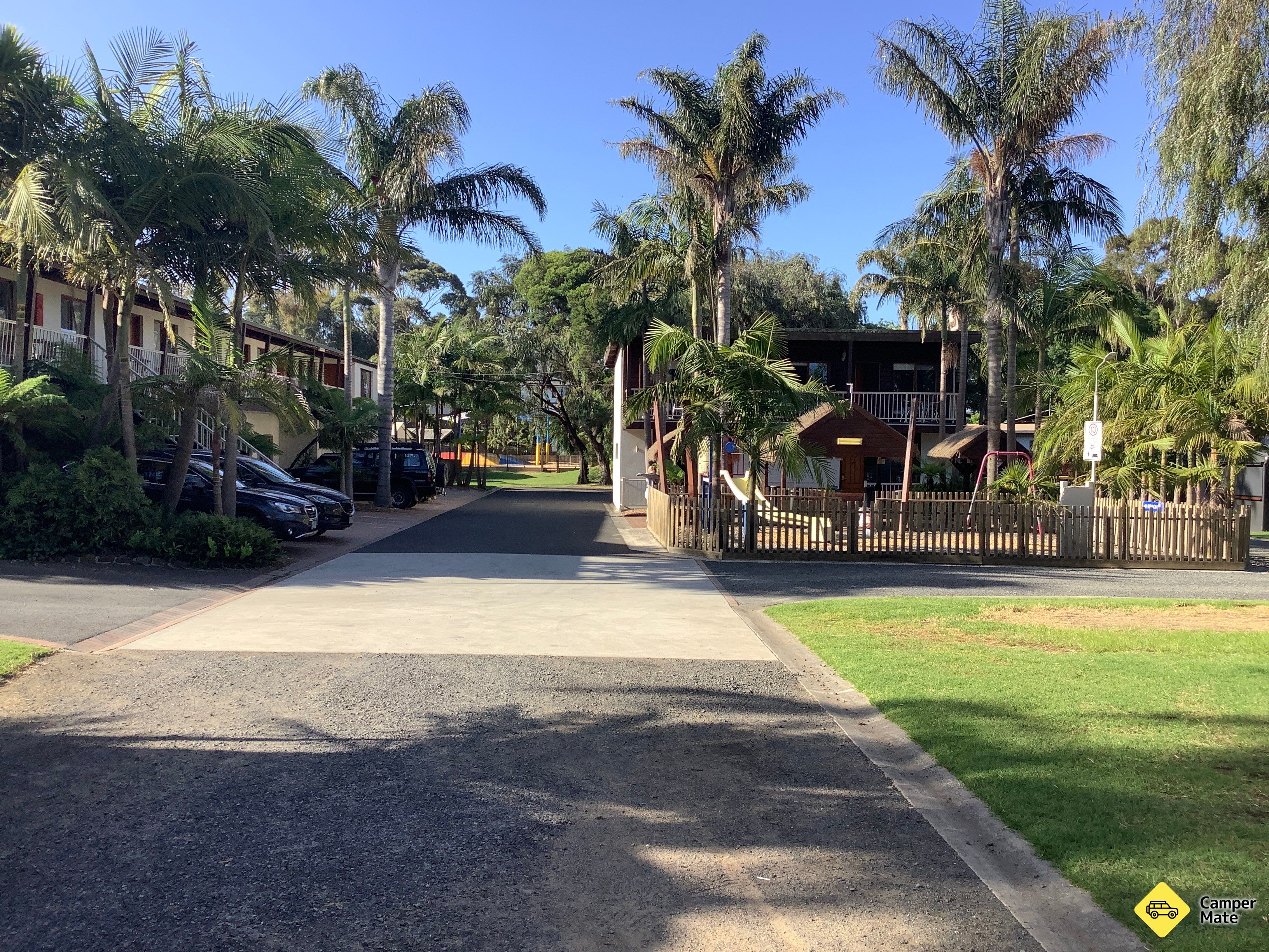 Kaloha Holiday Resort yakınlarındaki restoranlar