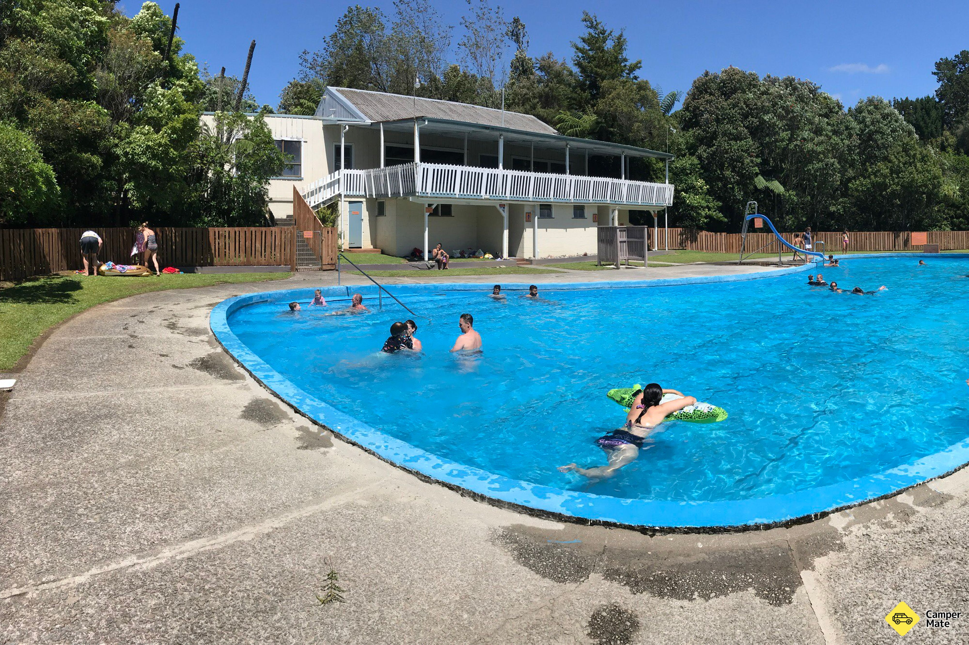 Sapphire Springs Holiday Park & Thermal Pools