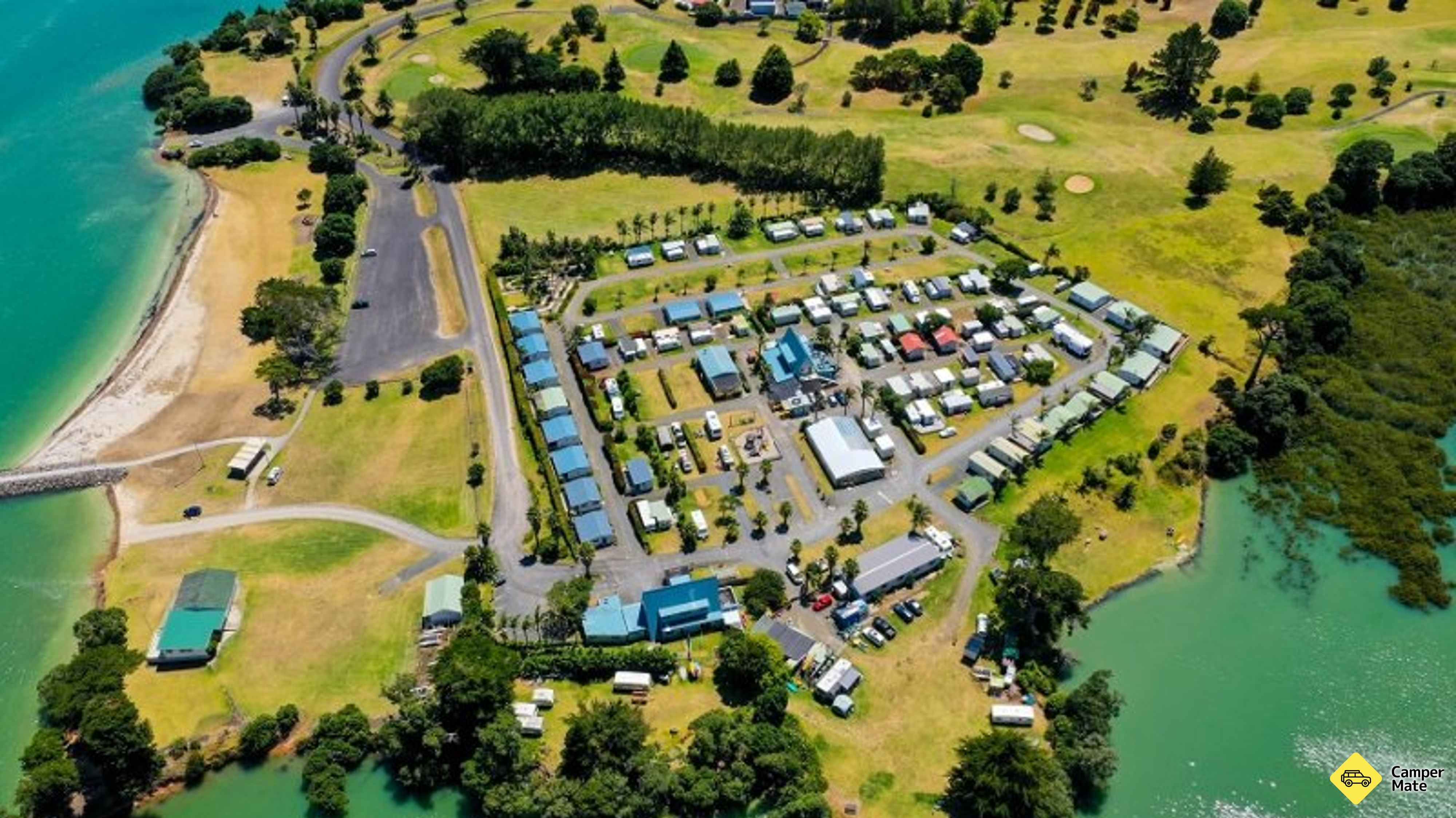 Ubytování Clarks Beach Holiday Park