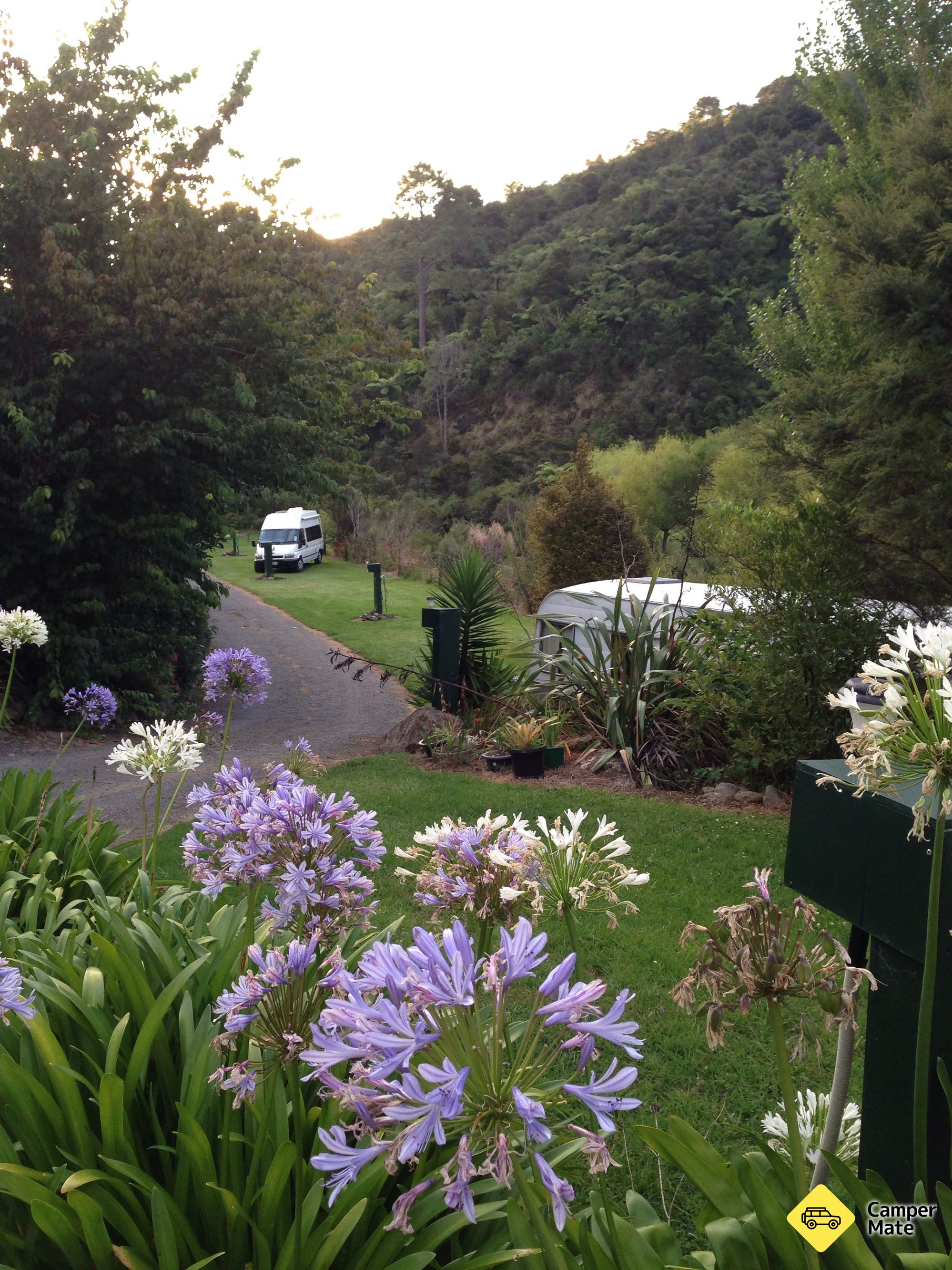 Tapu Creek Campervan สวน