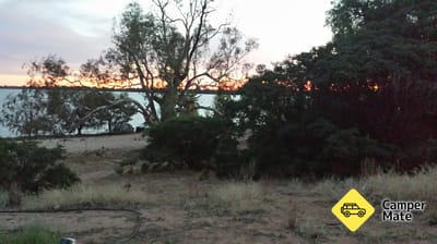Les anmeldelser av Lake Benanee Rest Area