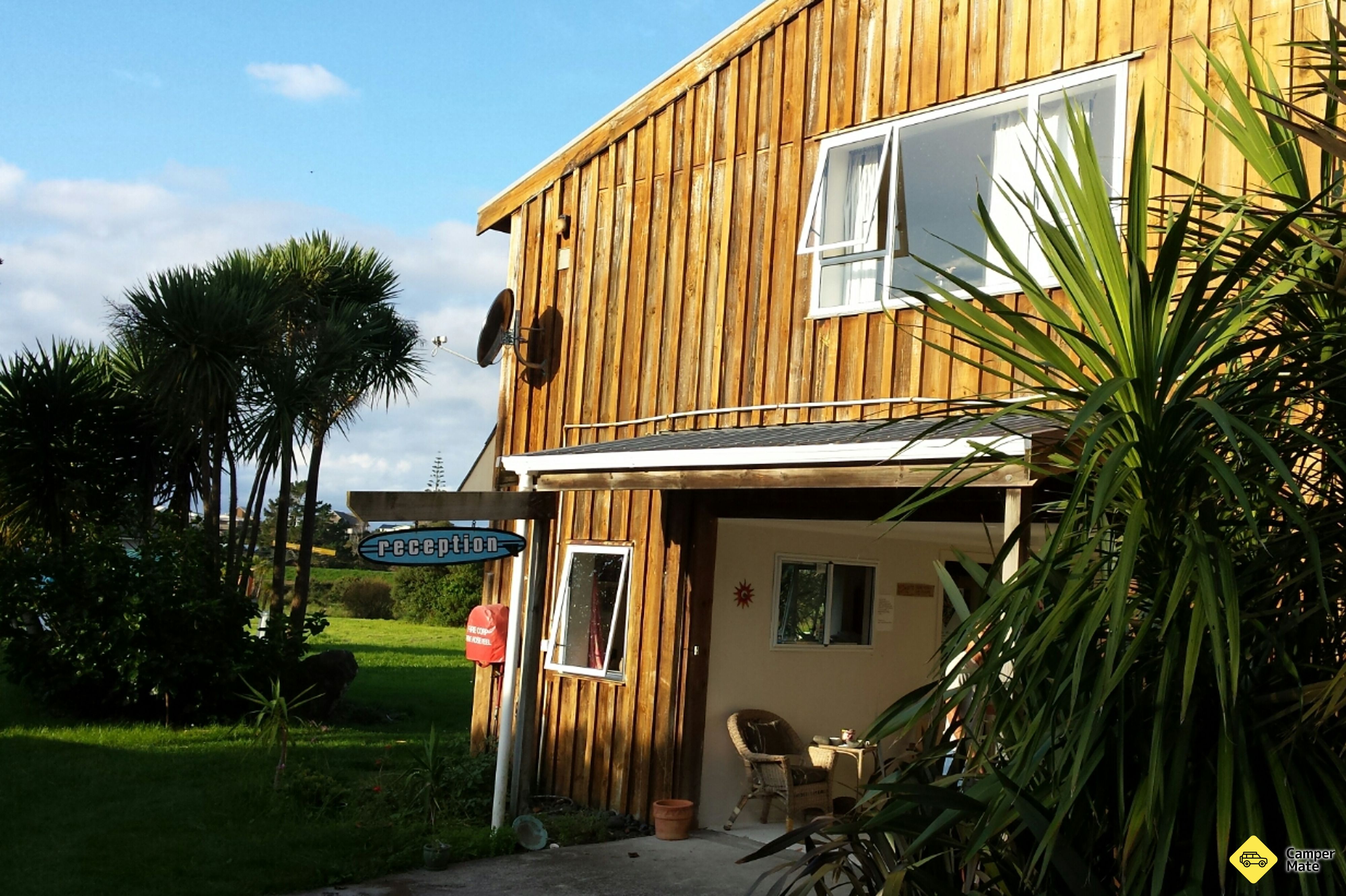Tairua Beach House Backpackers & Camp