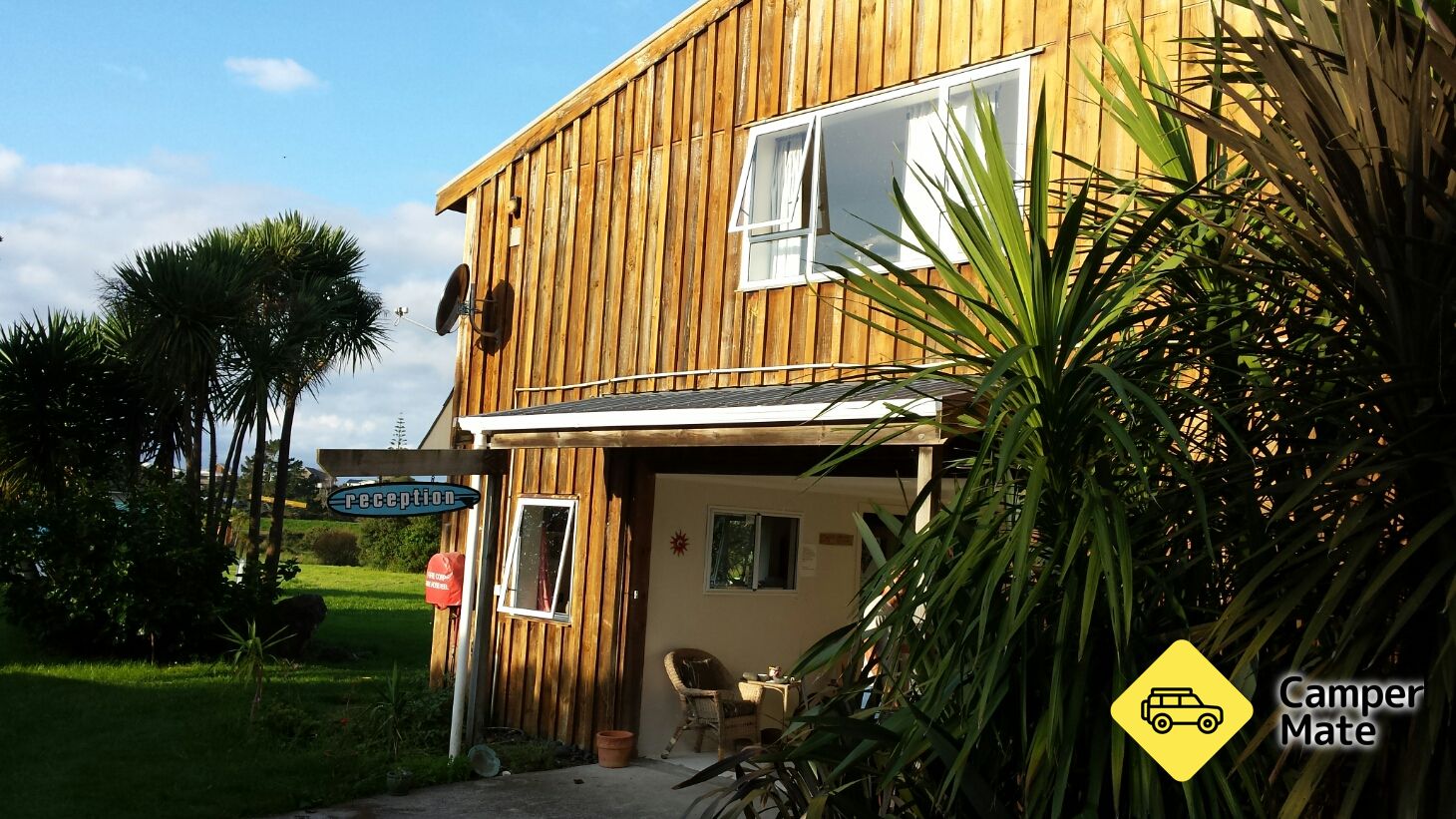 Tairua Beach House Backpackers & Camp