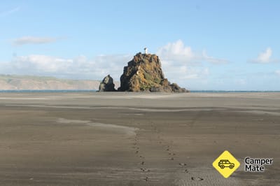 Whatipu Beach