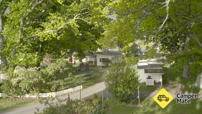 Te Aroha Holiday Park, Backpackers & Cottages