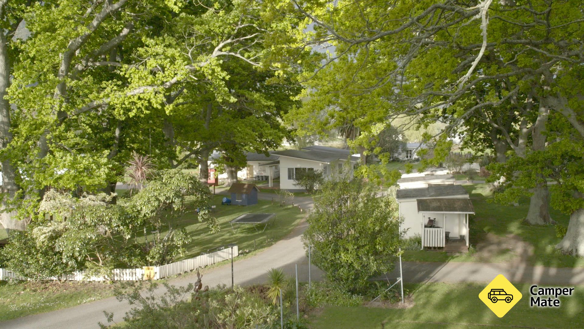 Te Aroha Holiday Park, Backpackers & Cottages