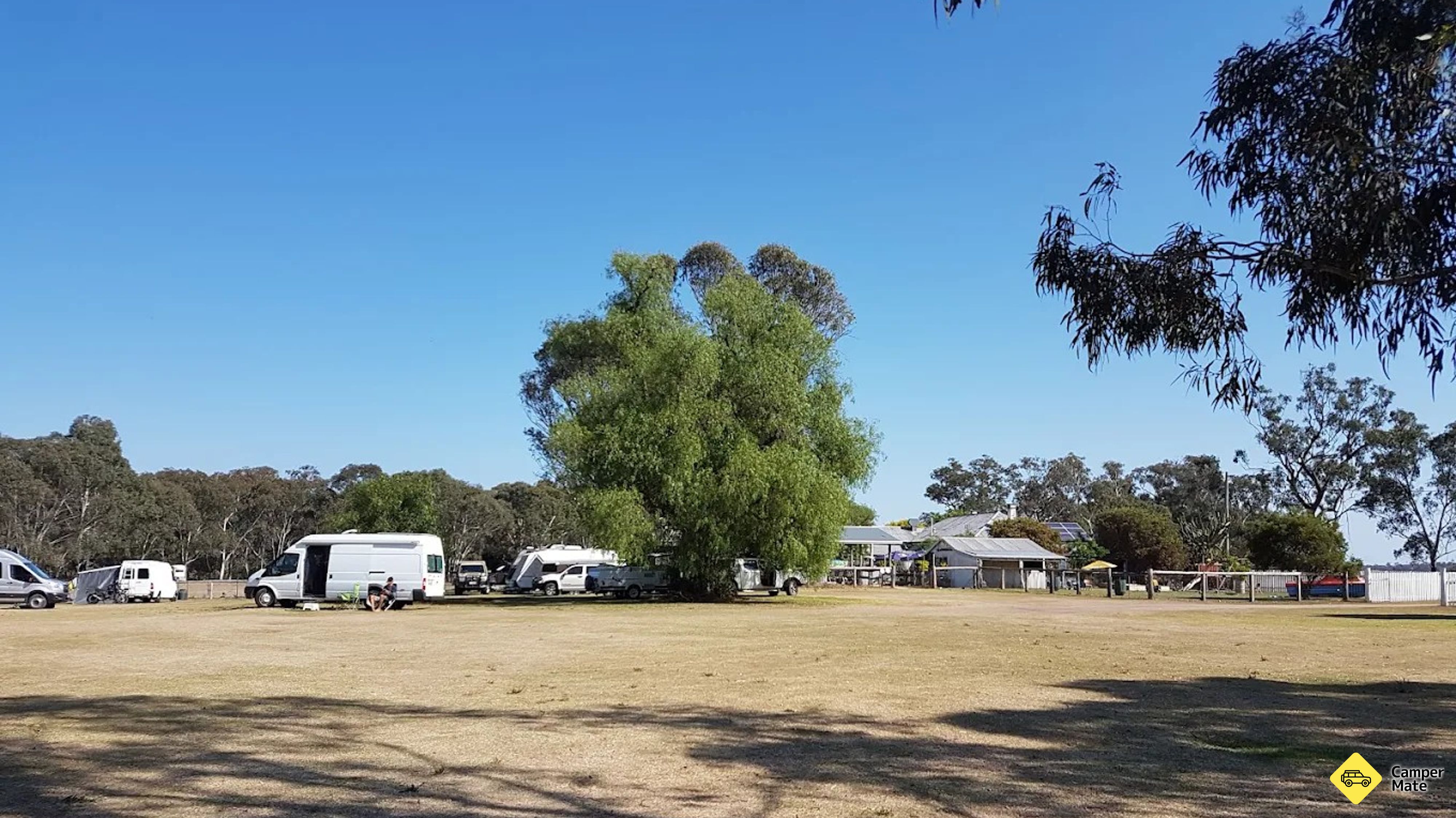 Sandy Creek Camping im Sandy Creek Pub