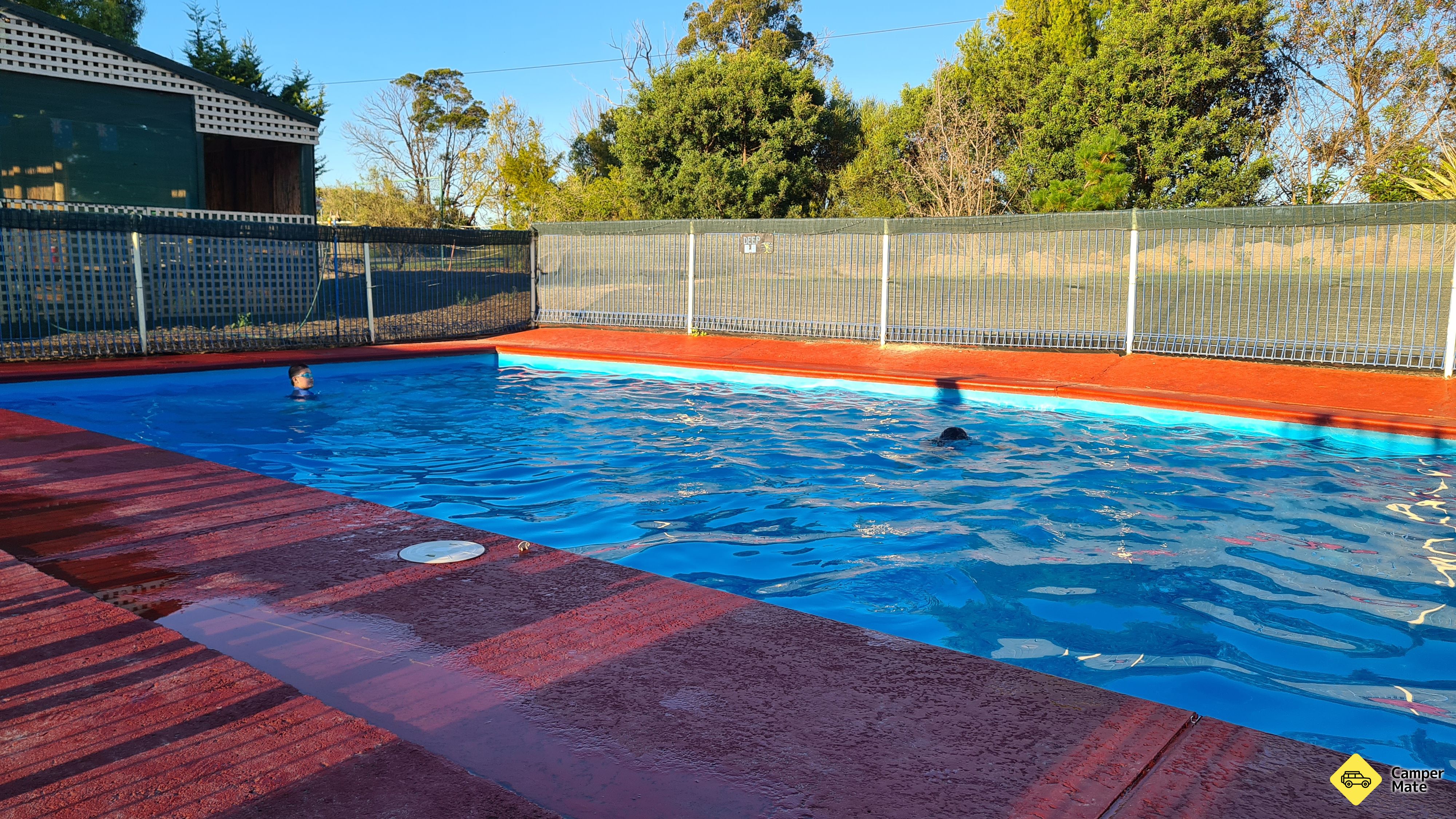 Lakes Caravilla Caravan Park - Image 2