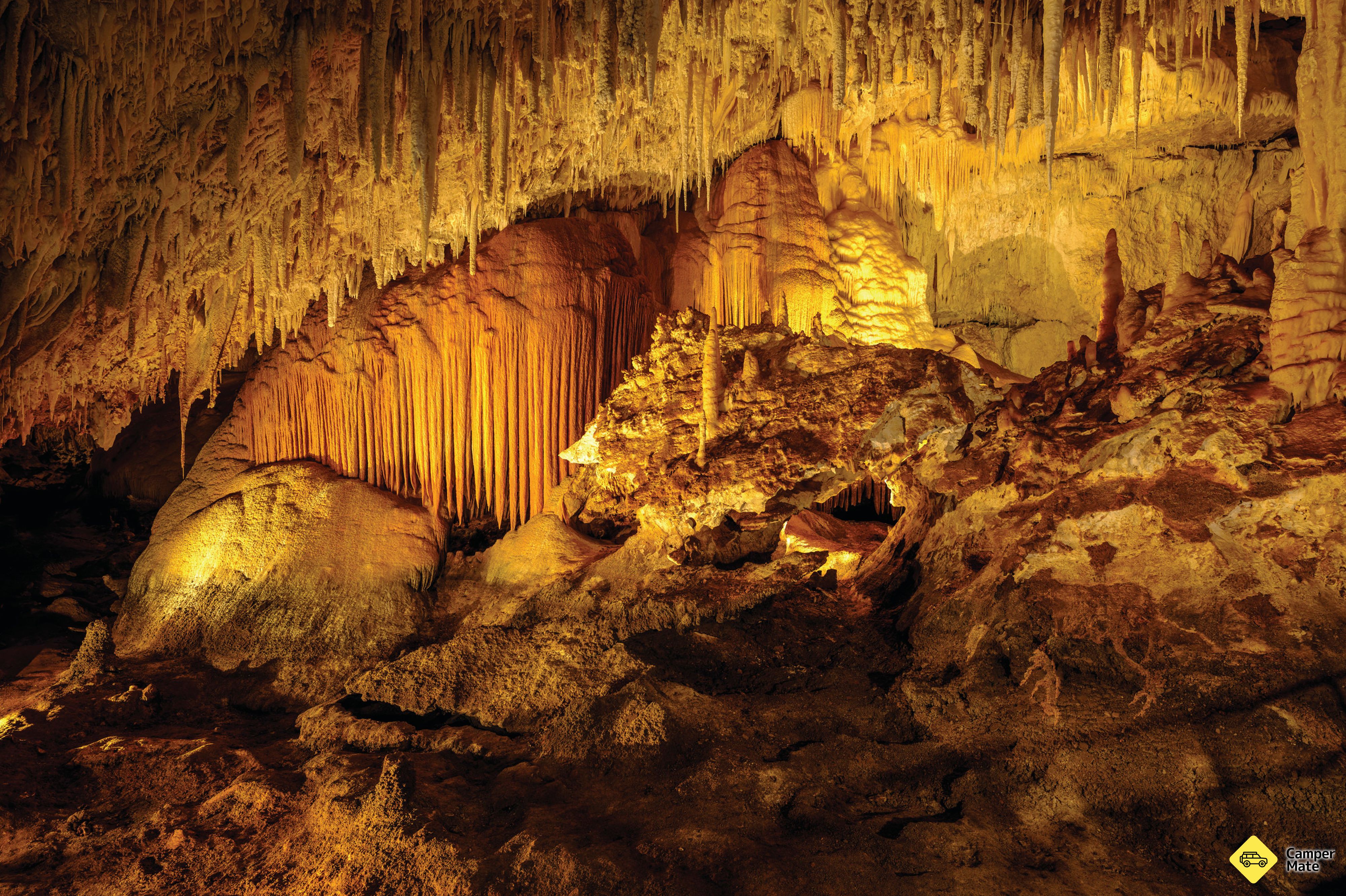 Excursie cu ghid la Peștera Jewel