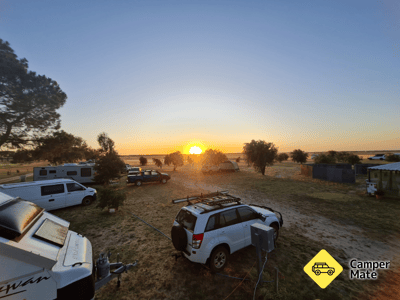 Restauranter i nærheden af Nambung Station Stay and B&B