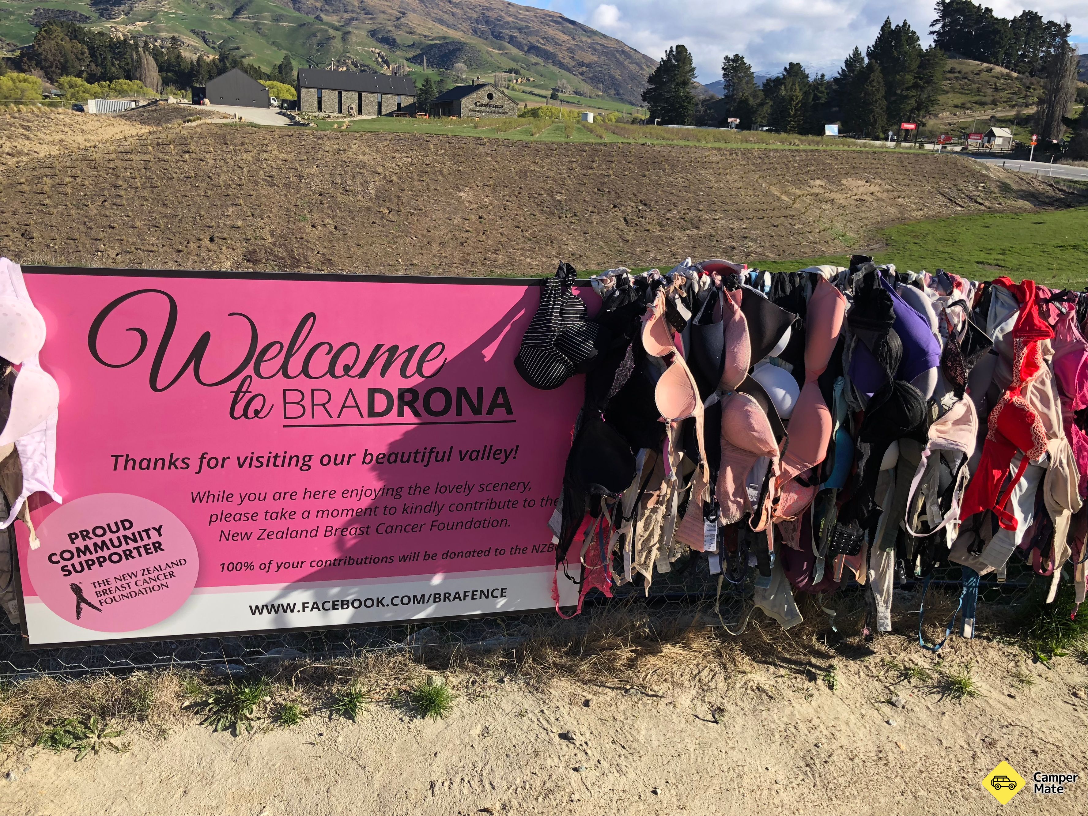 The Cardrona Bra รั้ว - Image 3