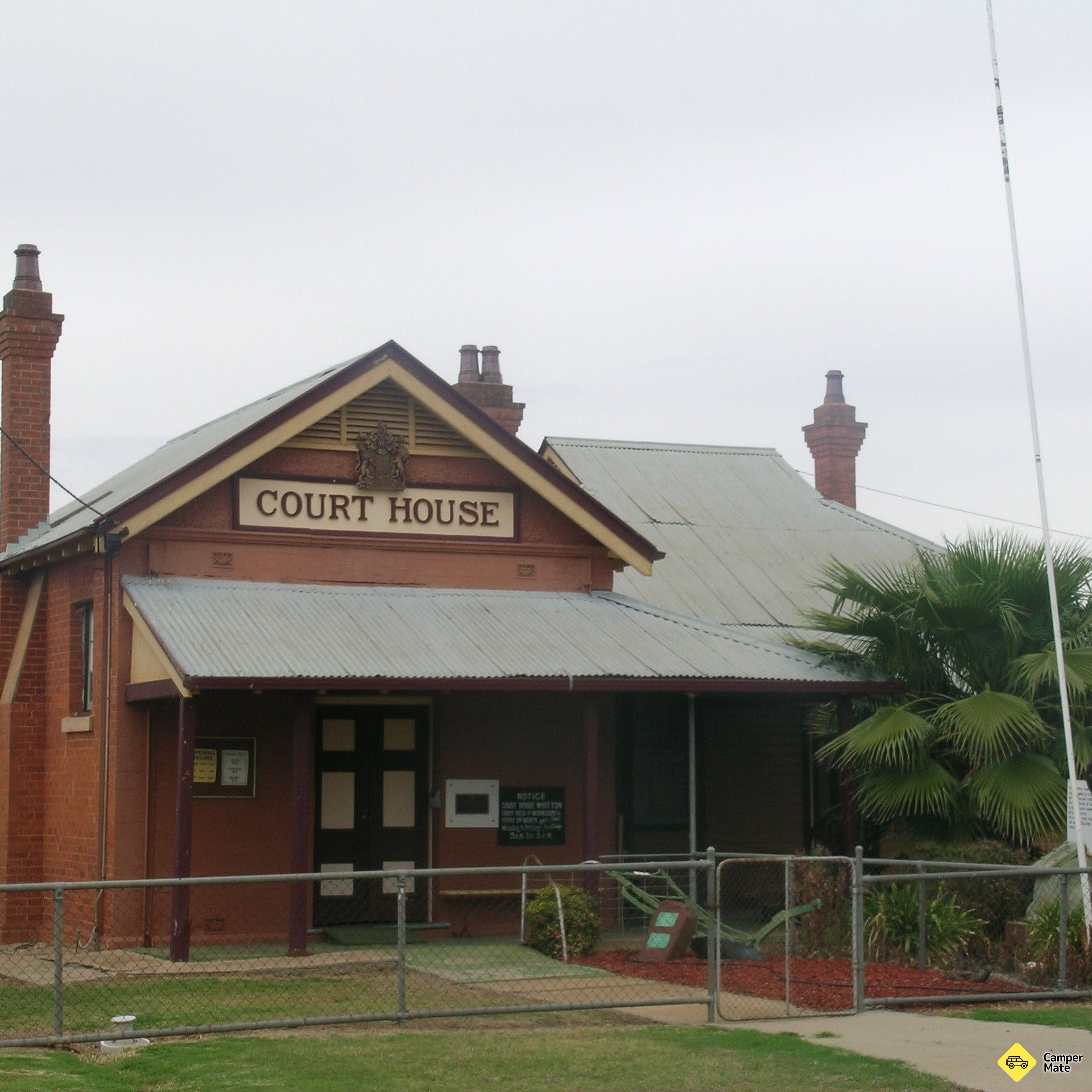 Отель Whitton Courthouse and Historical Museum - Image 2