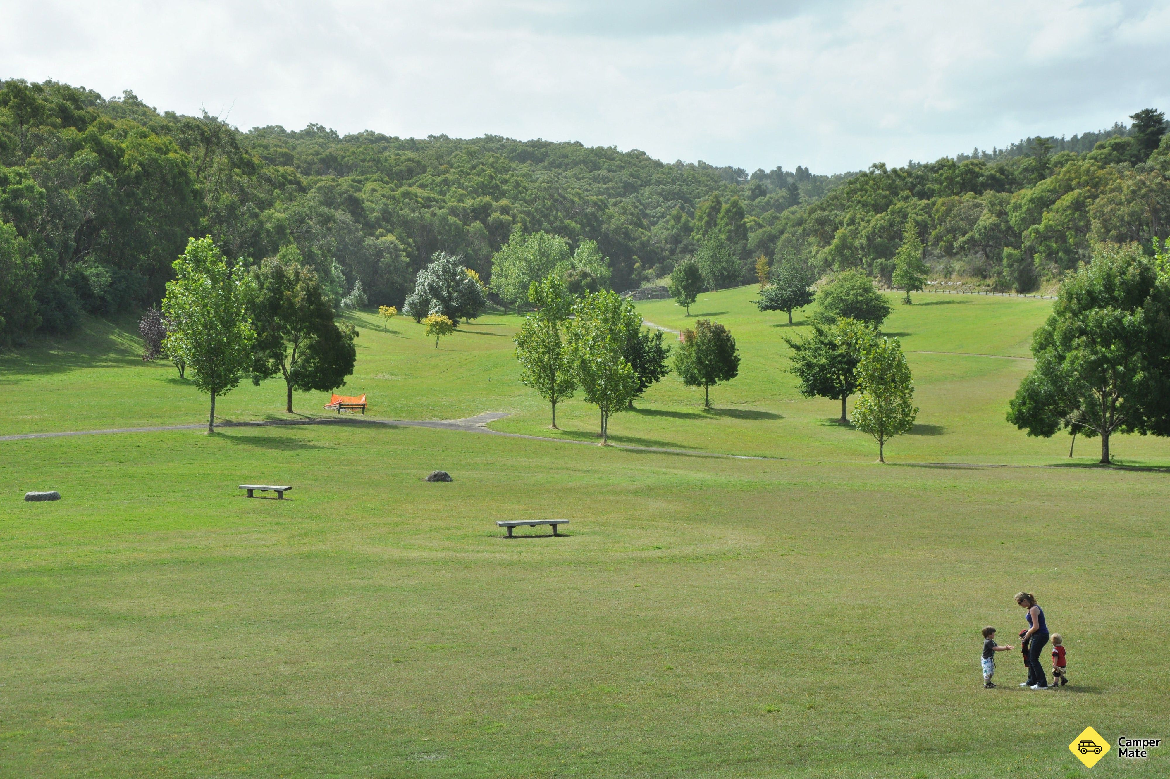 Cardinia Reservoir Park 근처 오락거리