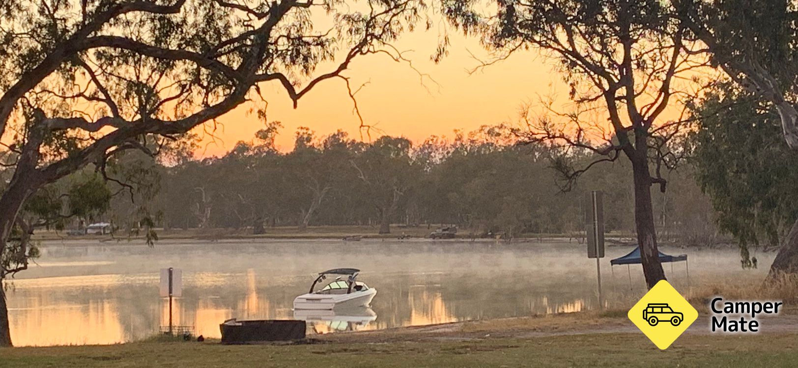 Lake Charlegrark Caravan Park & Cottages